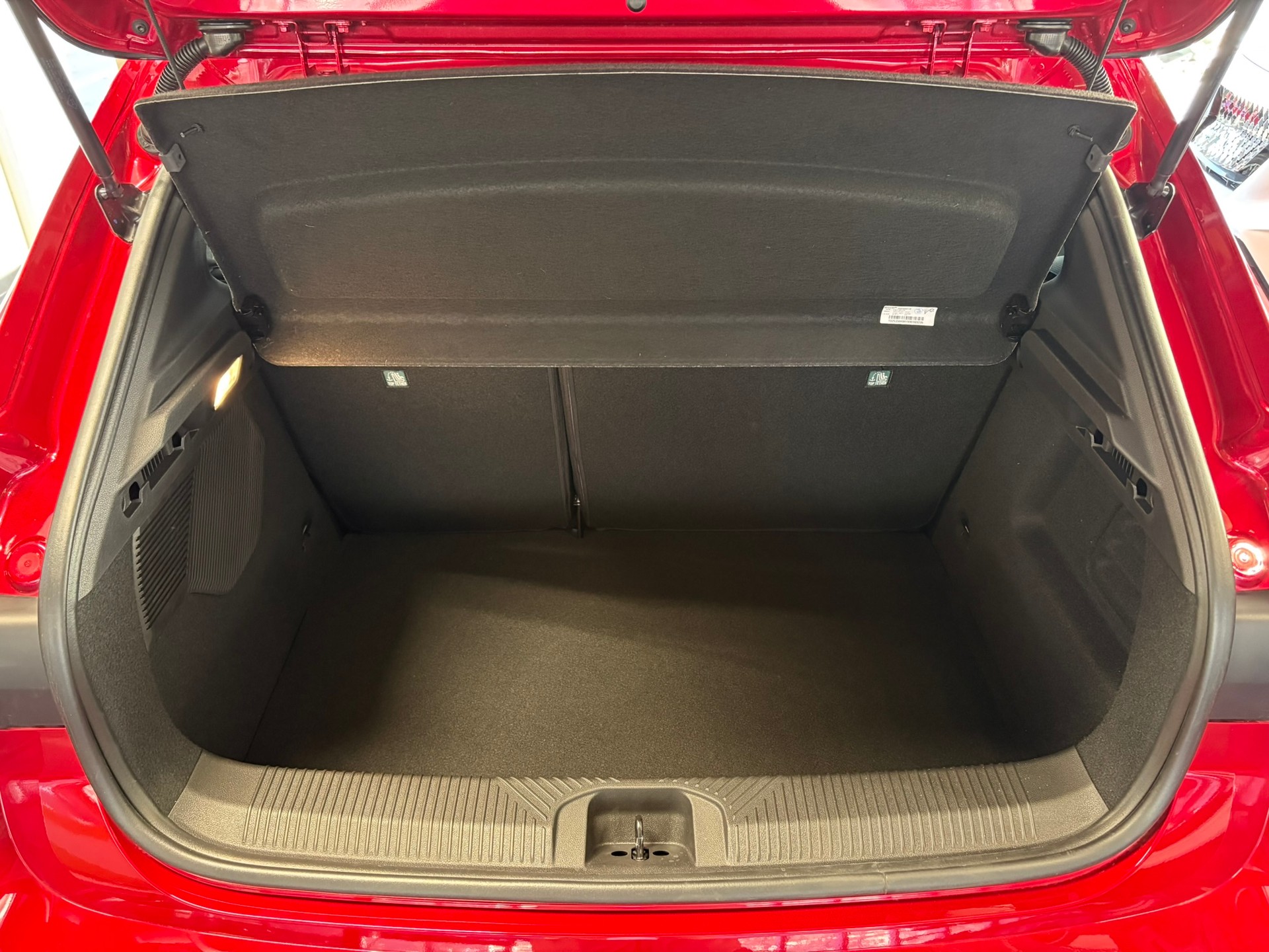 RENAULT Clio 1.8 E-Tech Esprit Alpine-image-11