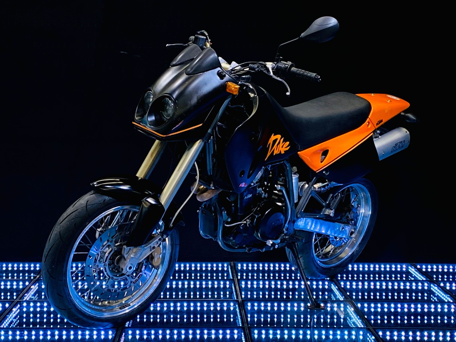 KTM 620 Duke-E-showroom-element-1