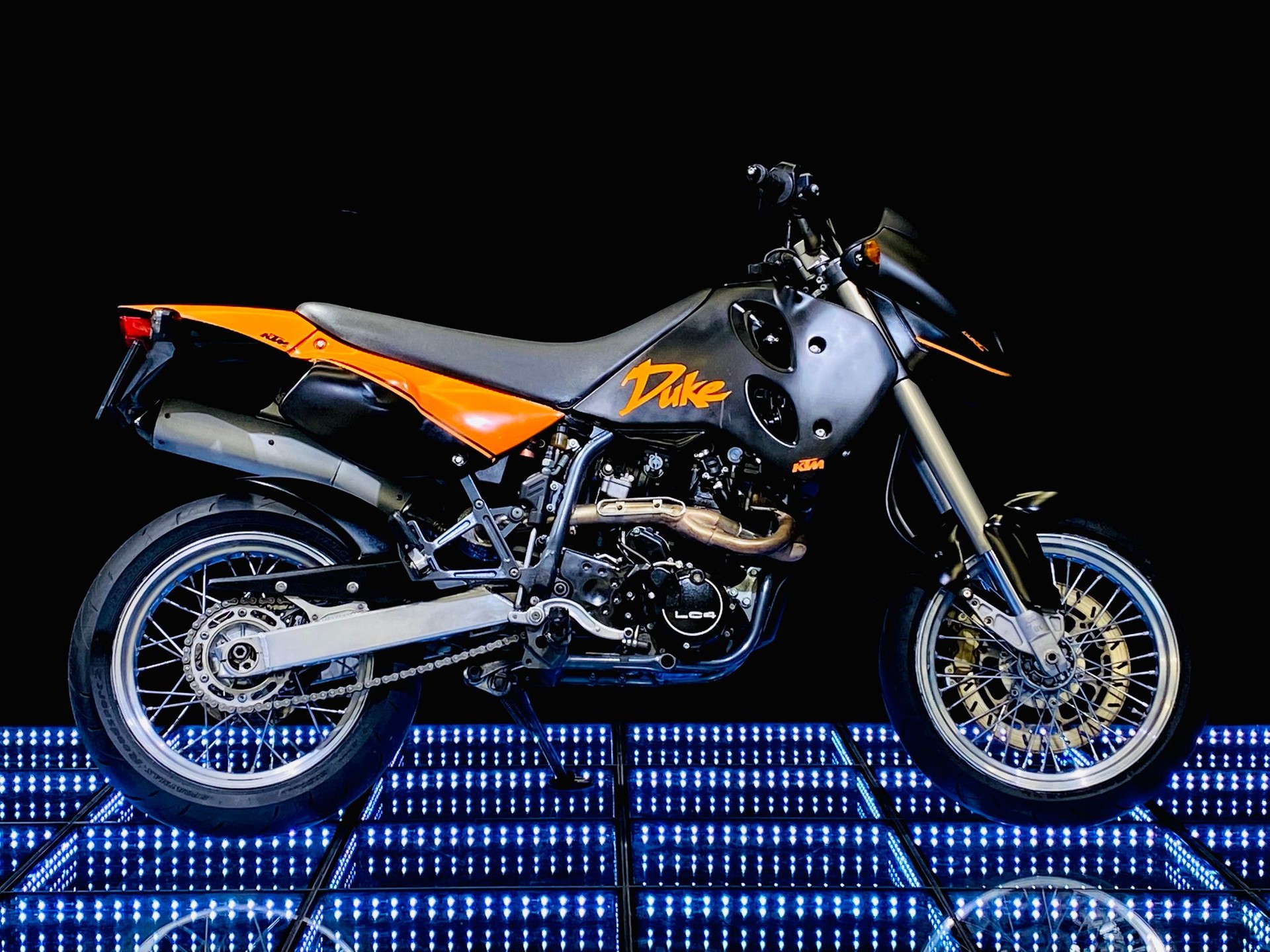 KTM 620 Duke-E-showroom-element-2