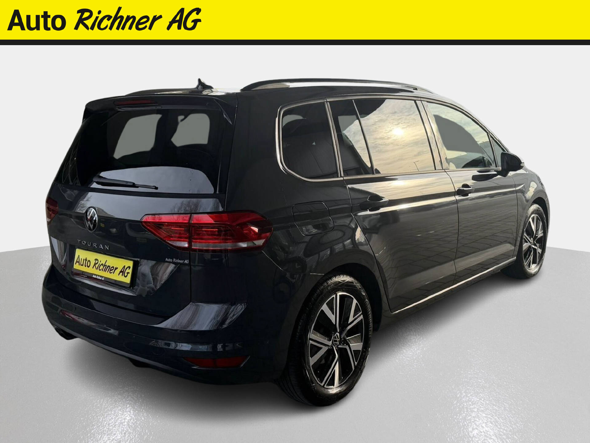 VW Touran 2.0 TDI SCR Comfortline DSG-image-3