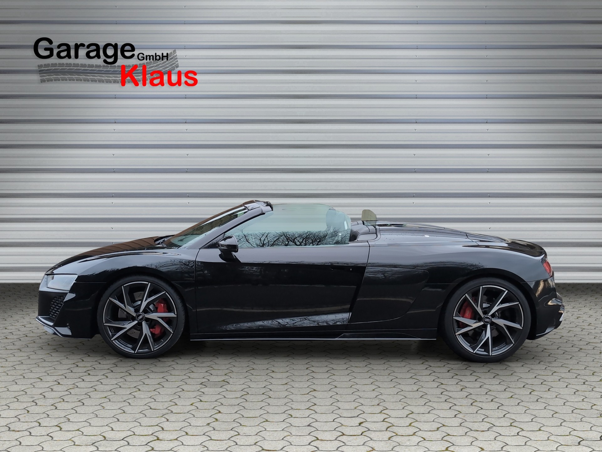 AUDI R8 Spyder RWD S-Tronic-image-2