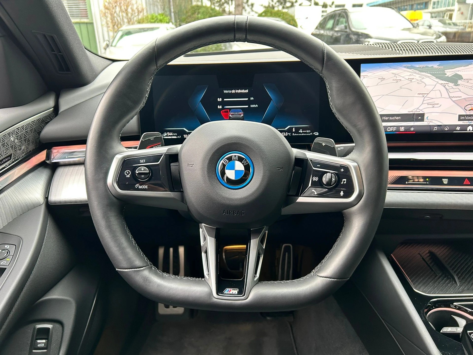 BMW 550e xDrive M-SPORT CH FAHRZEUG-image-11