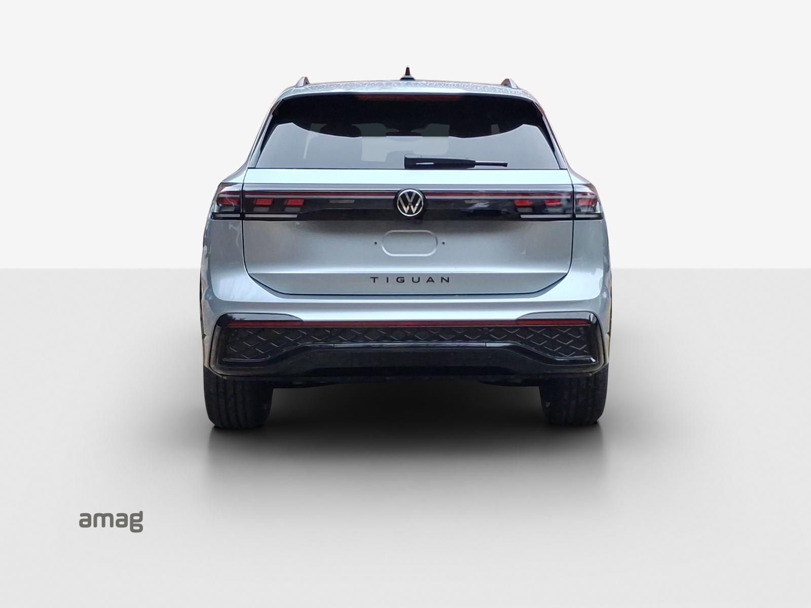 VW Tiguan 2.0 TSI DSG R-Line 4Motion-image-3