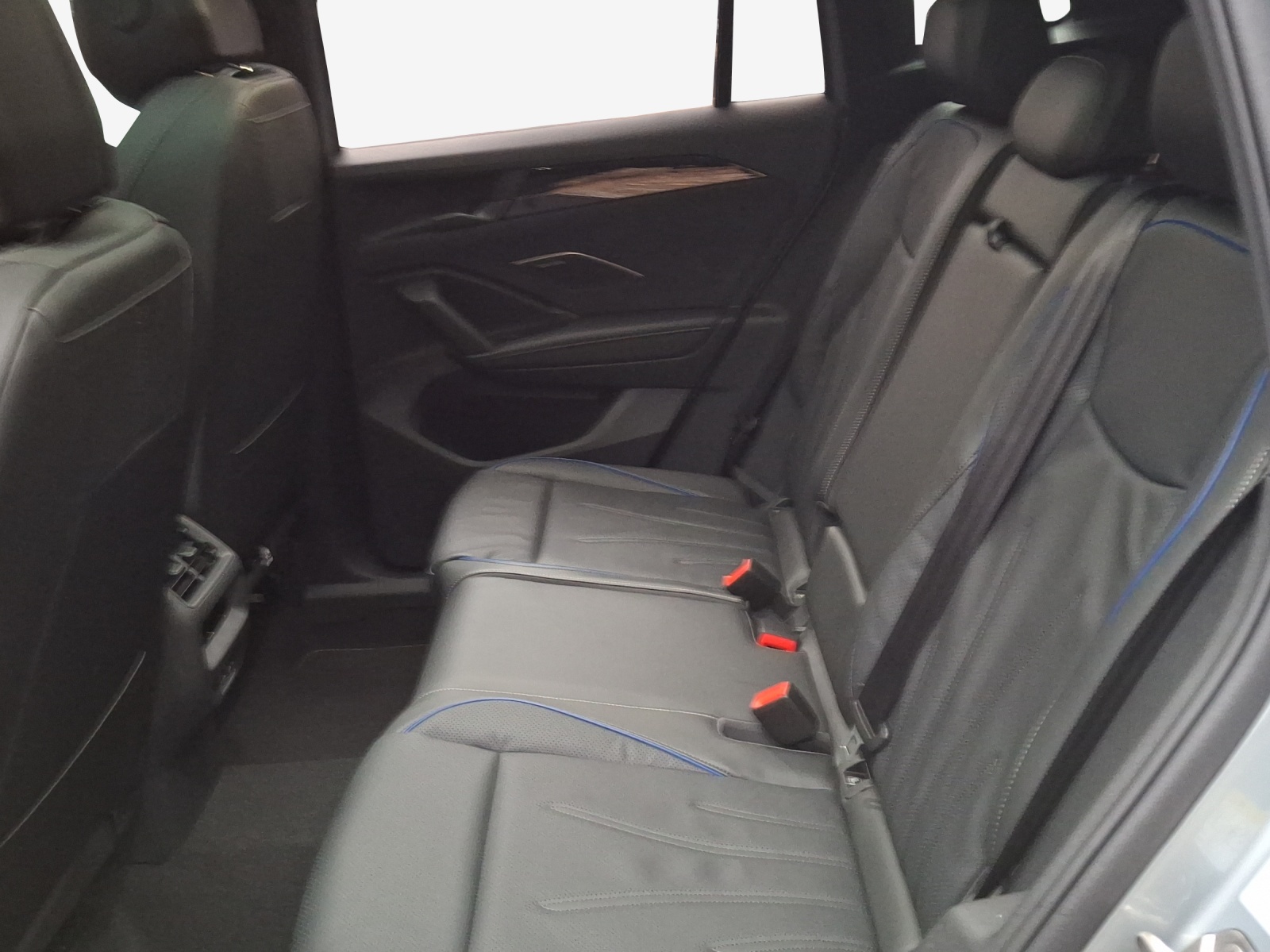 VW Tiguan 2.0 TSI DSG R-Line 4Motion-image-11