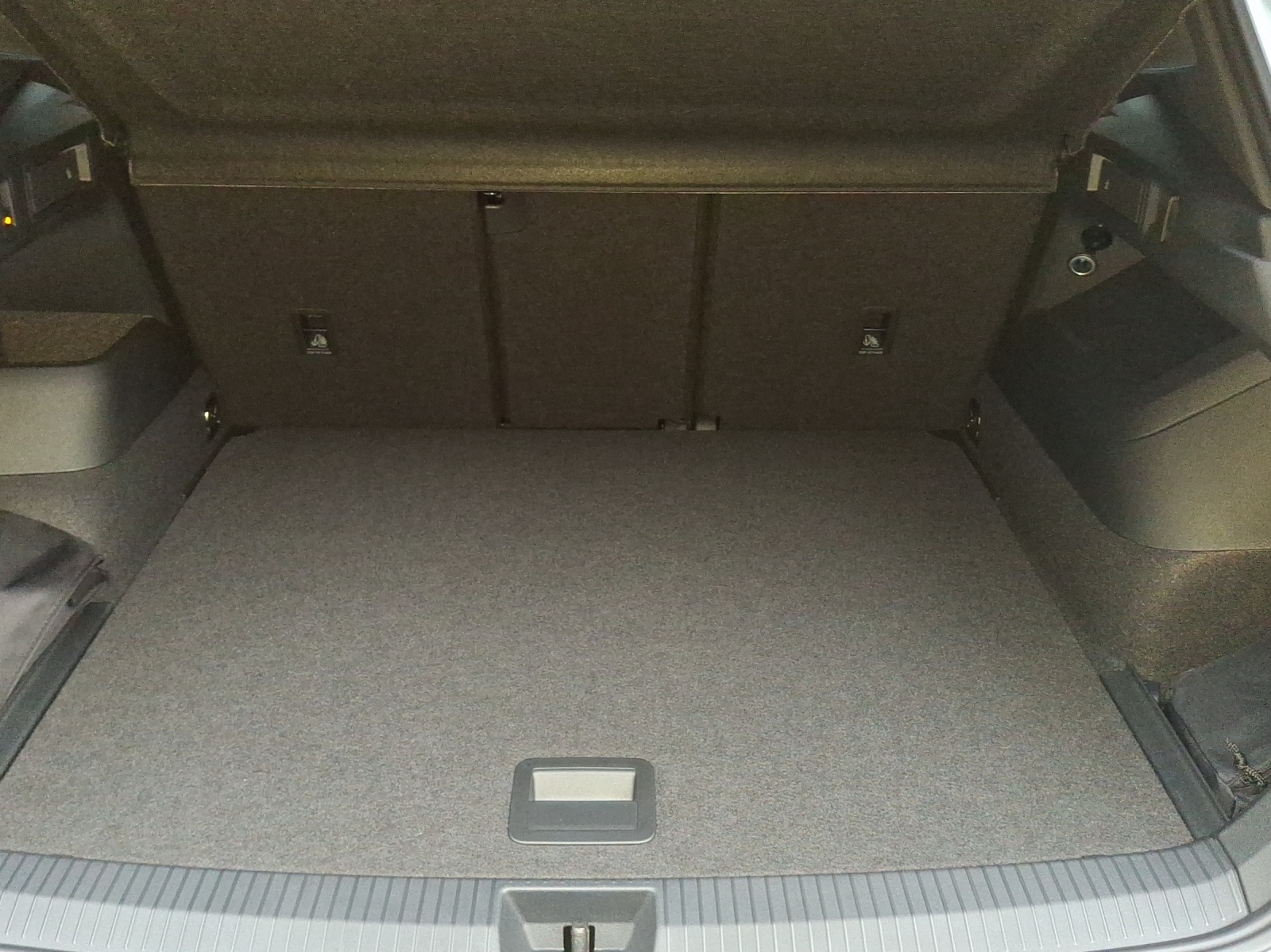 VW Tiguan 2.0 TSI DSG R-Line 4Motion-image-12