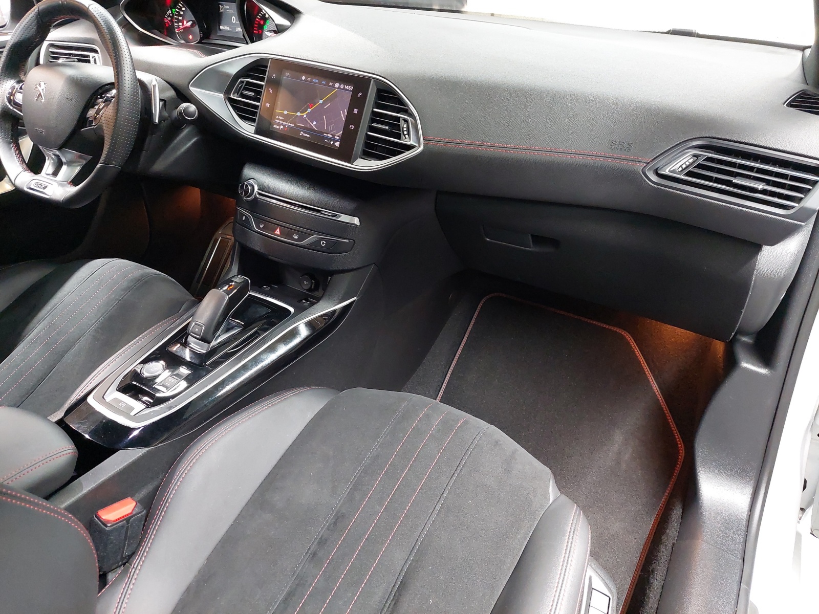PEUGEOT 308 1.6 THP GT EAT-image-9