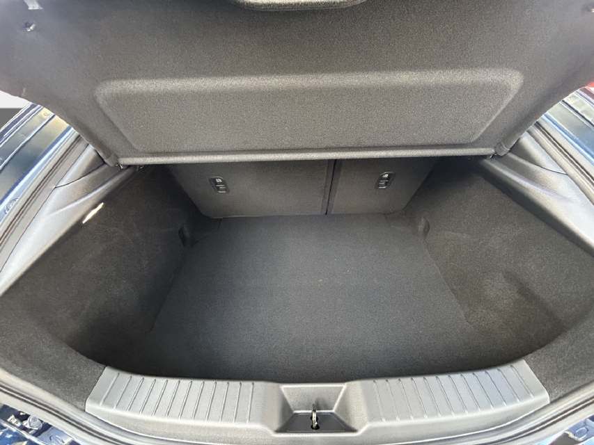 MAZDA 3 2.0/186 Exclusive-Line 4x4-image-11
