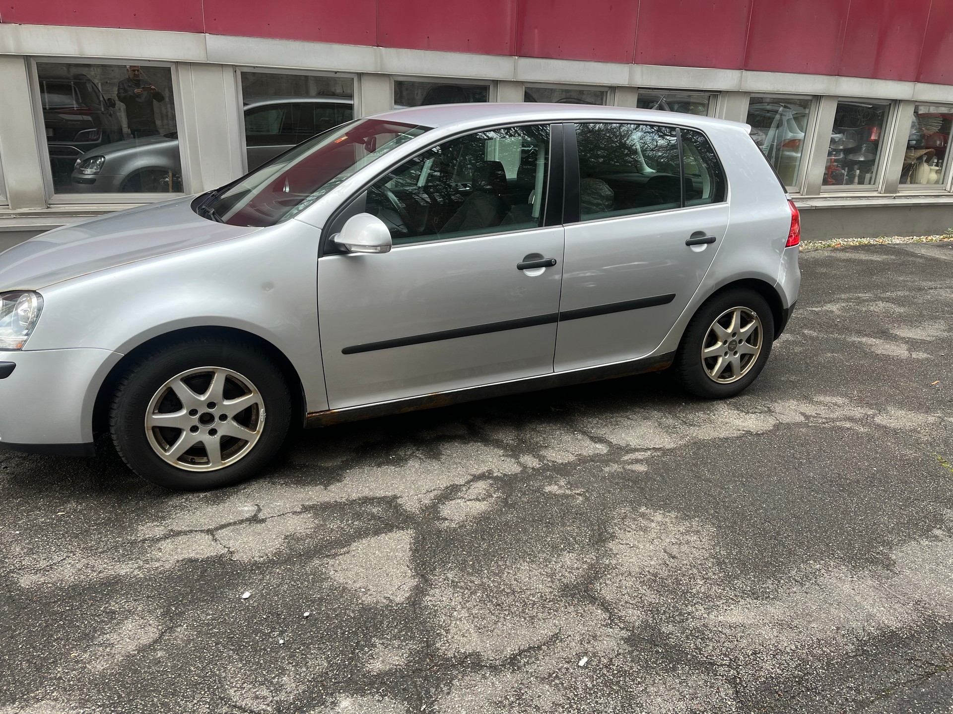 VW Golf 2.0 FSI Comfortline 4Motion-image-1