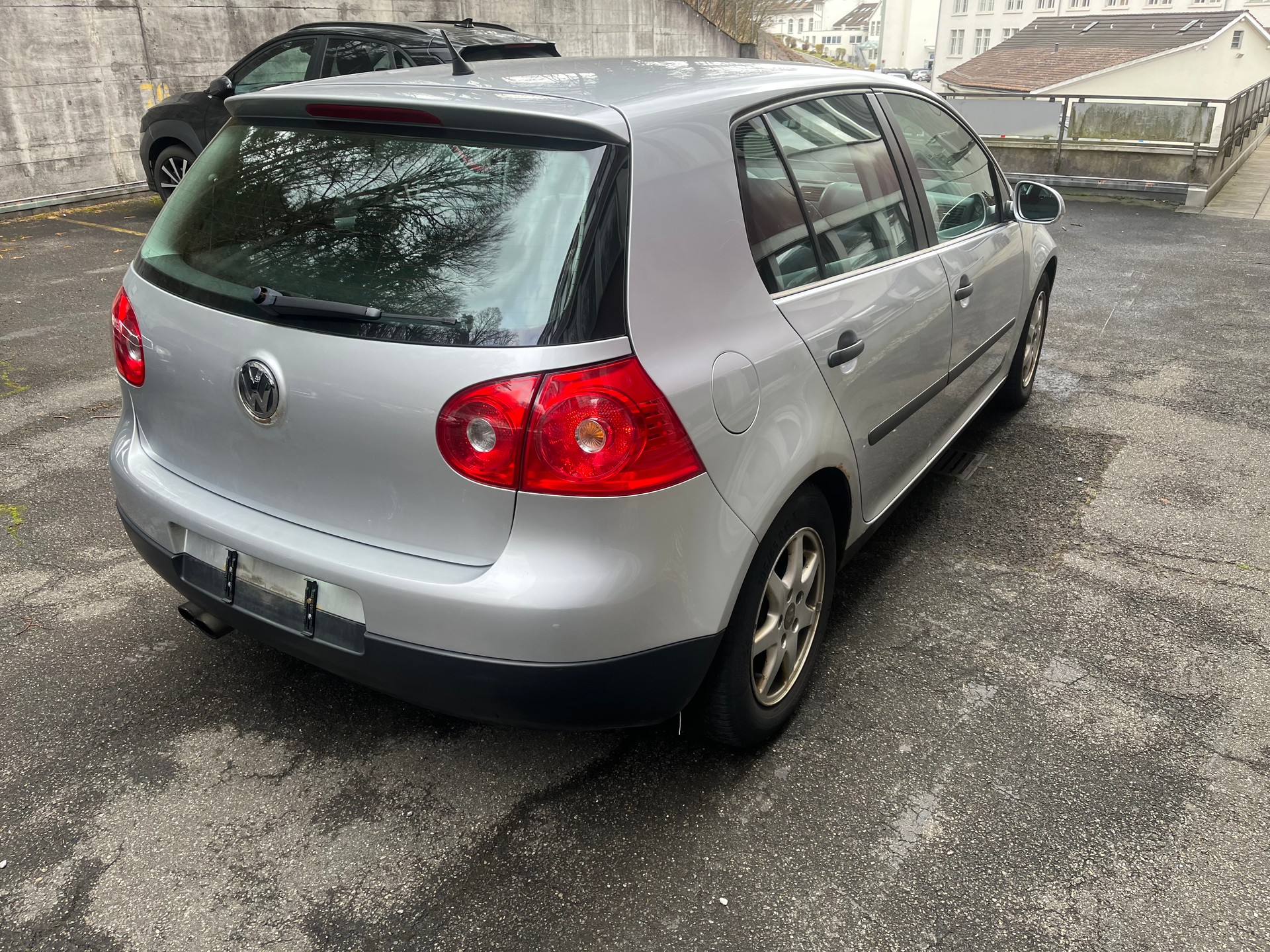 VW Golf 2.0 FSI Comfortline 4Motion-image-2