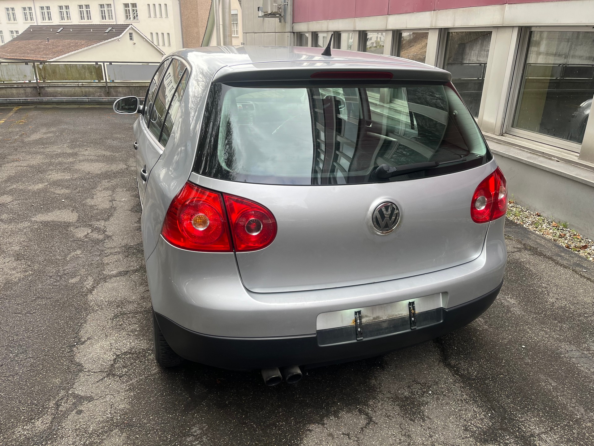 VW Golf 2.0 FSI Comfortline 4Motion-image-3