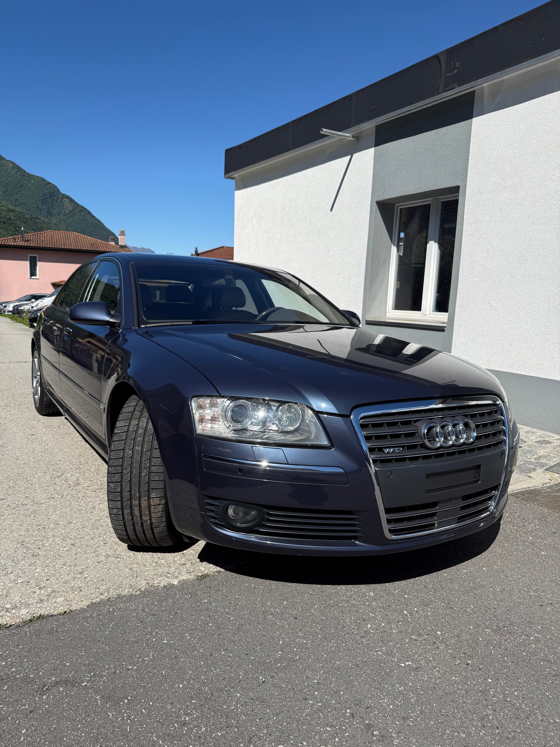 AUDI A8 L 6.0 quattro tiptronic