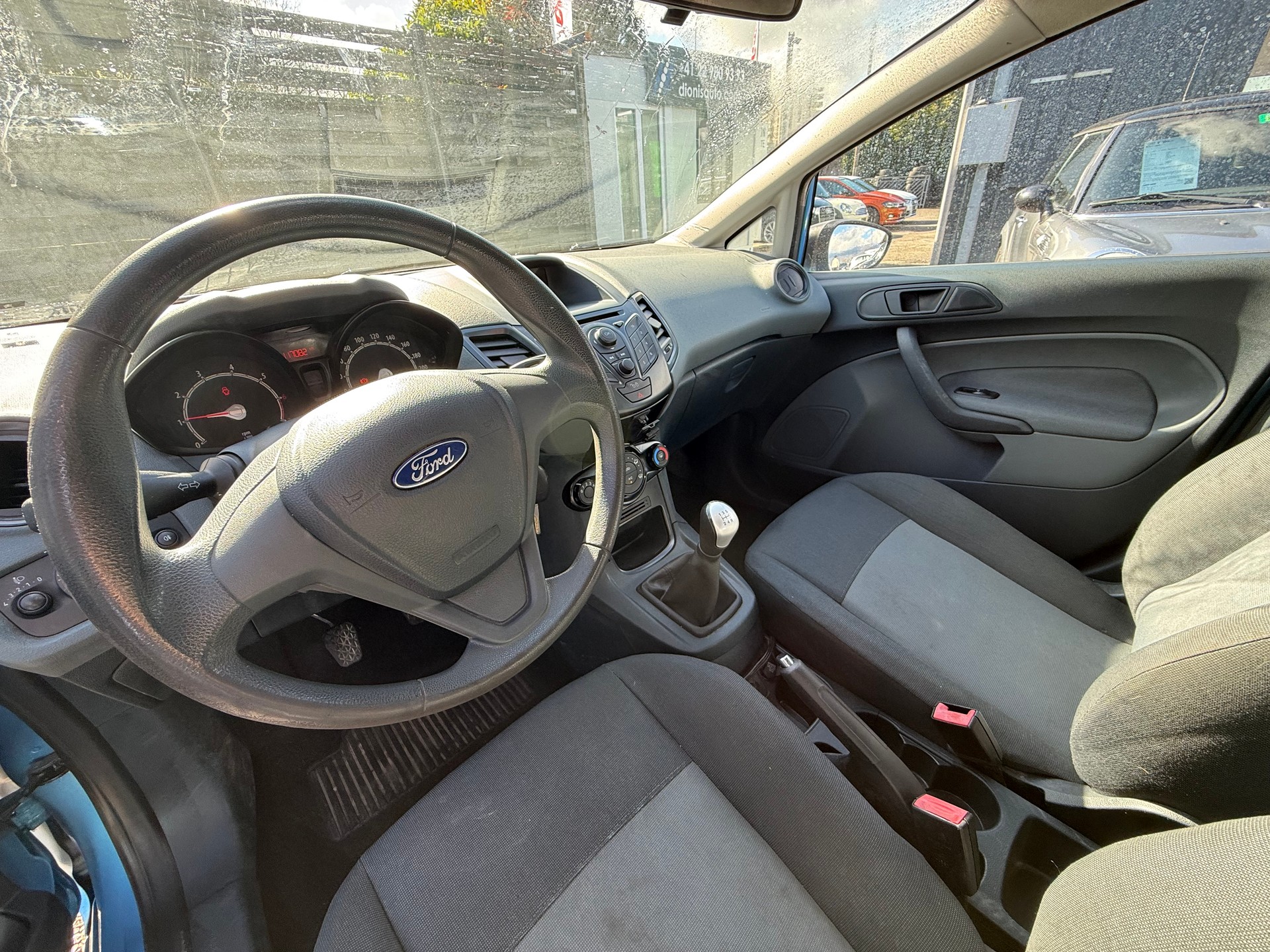 FORD Fiesta 1.25 16V Ambiente-image-8