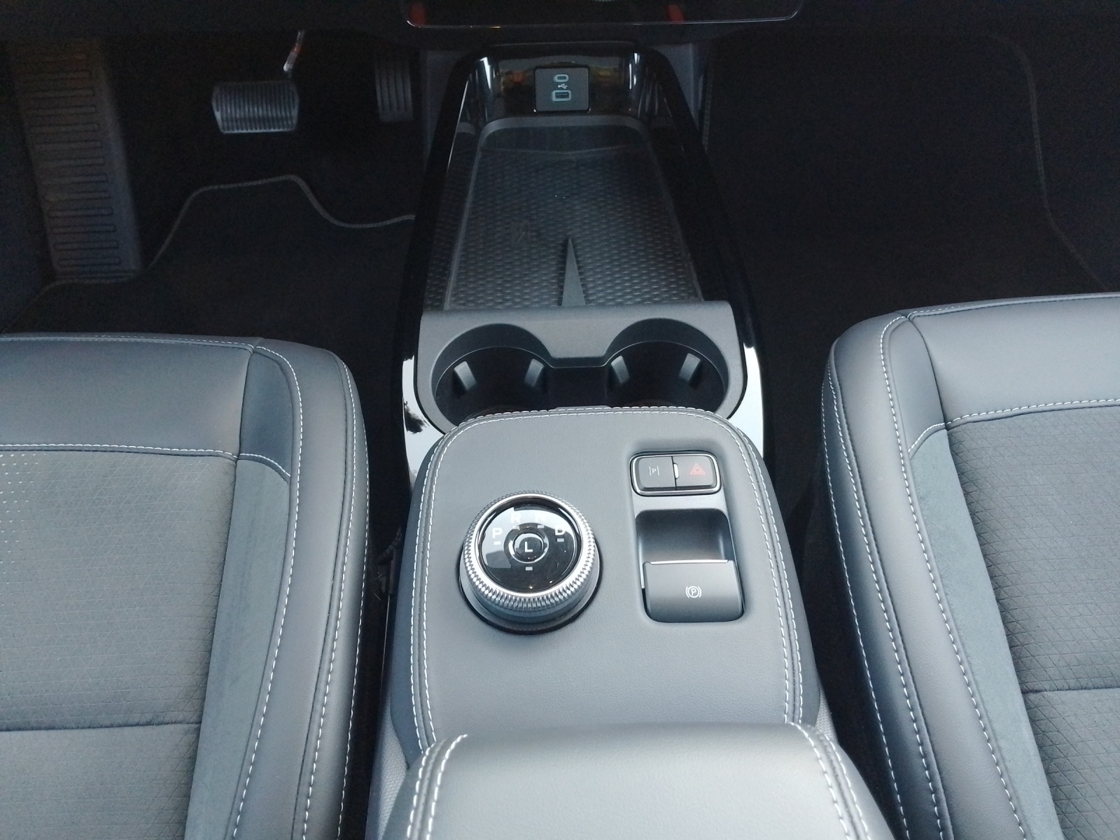 FORD Mustang Mach-E Extended GT AWD 602 PS-image-8
