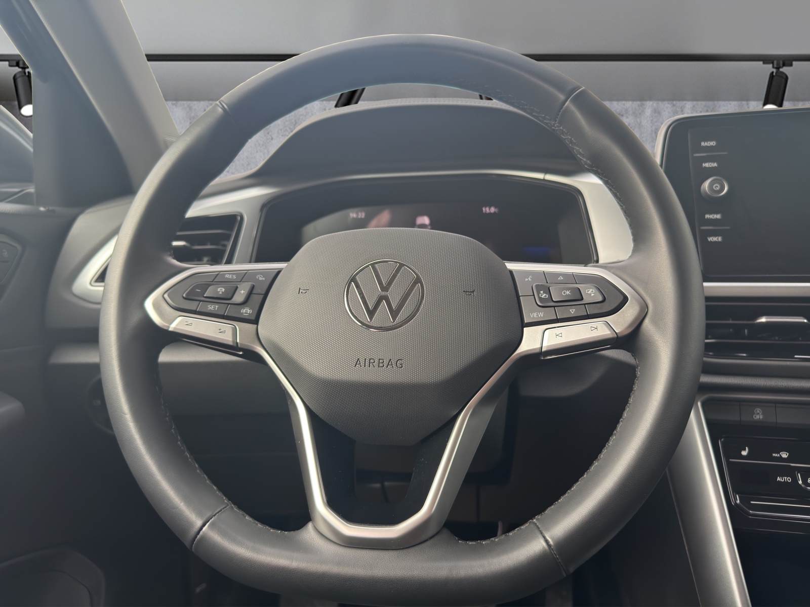 VW T-Roc 1.5 TSI EVO Life DSG-image-6