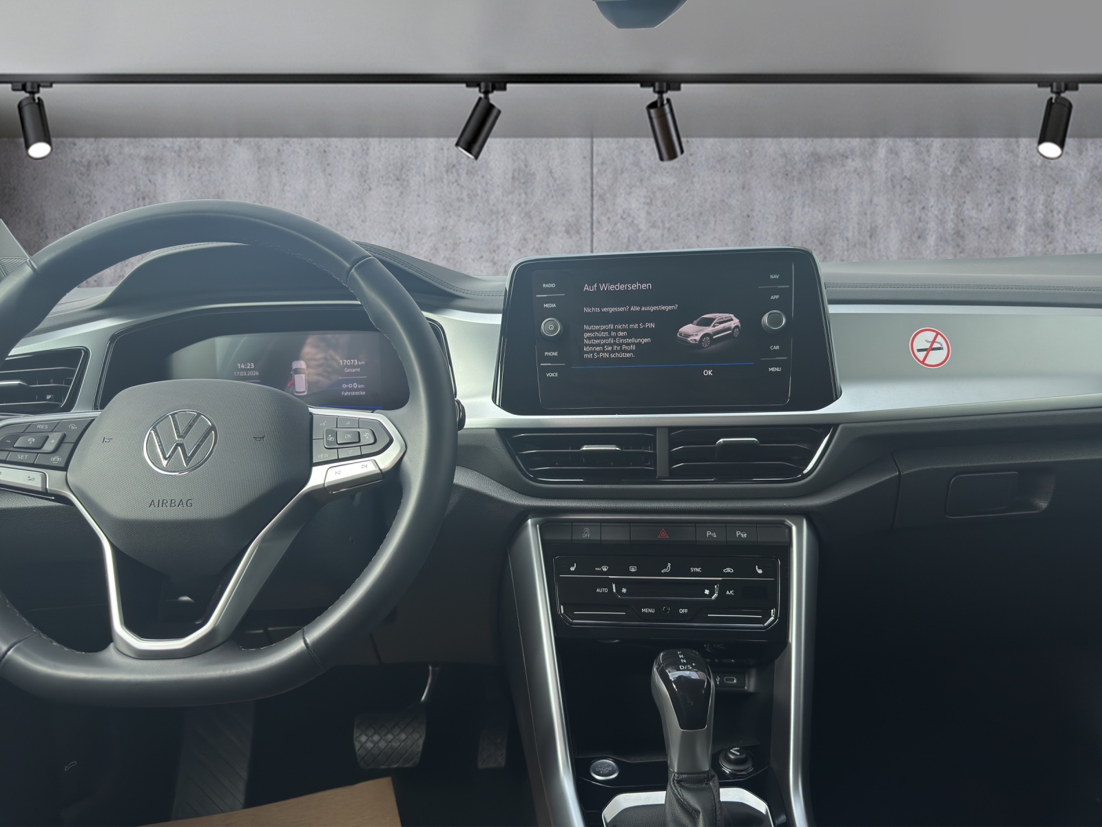 VW T-Roc 1.5 TSI EVO Life DSG-image-8