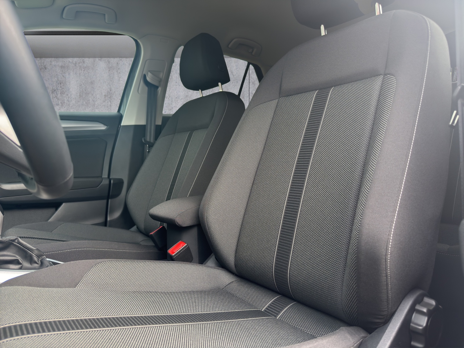 VW T-Roc 1.5 TSI EVO Life DSG-image-5