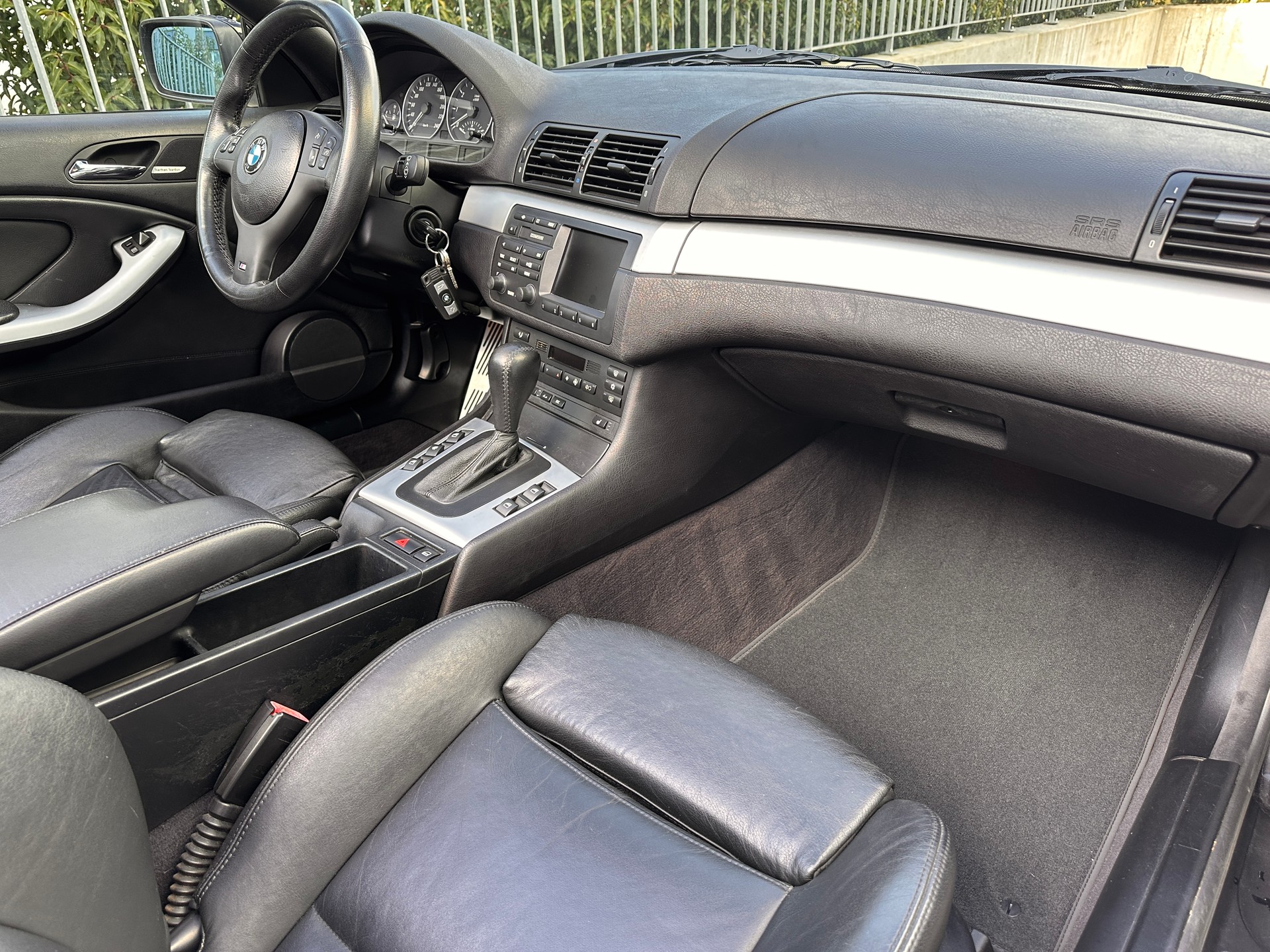BMW 330Ci Cabriolet-image-7