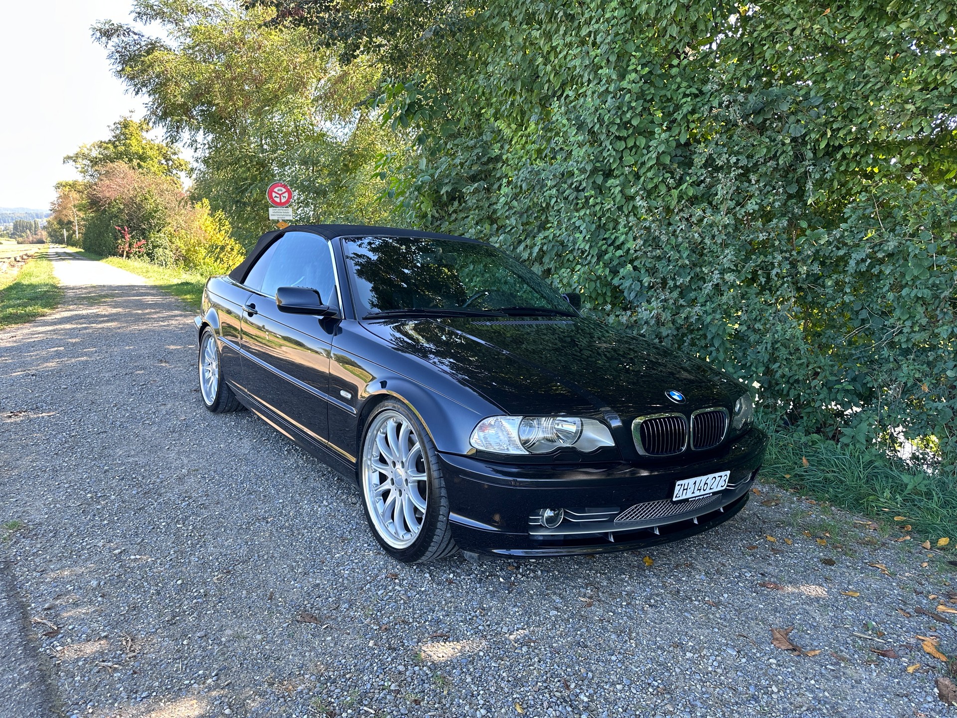 BMW 330Ci Cabriolet-image-4