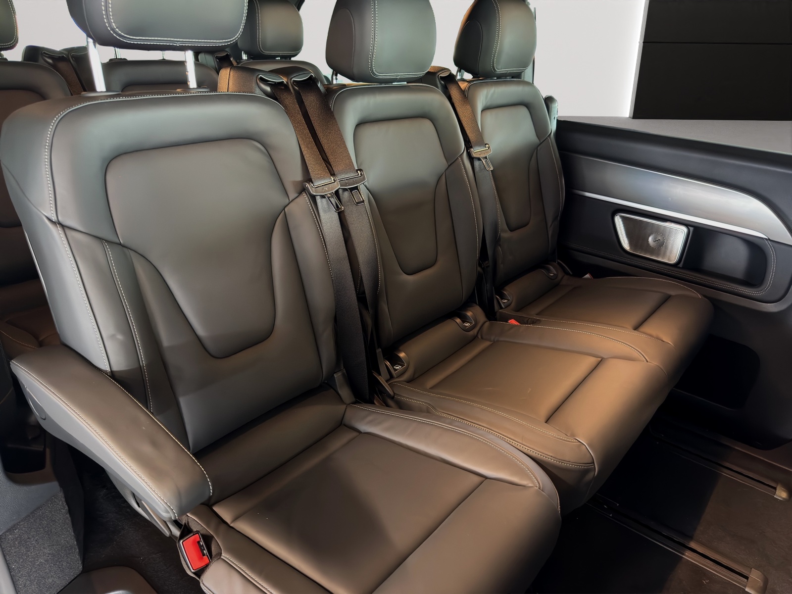 Image MERCEDES-BENZ V-300 V 300 d lang Swiss Edition 4Matic 9G-Tronic