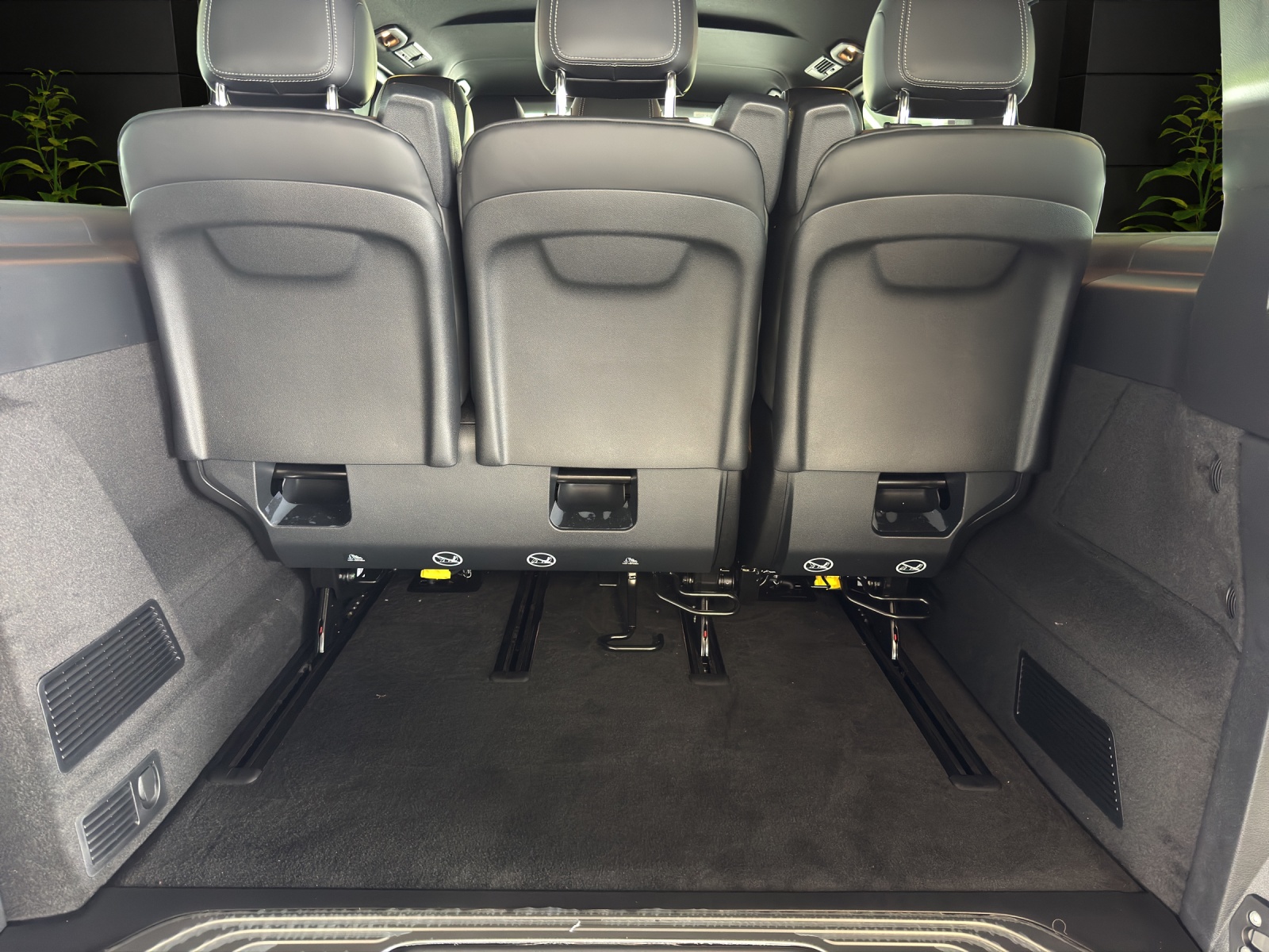 Image MERCEDES-BENZ V-300 V 300 d lang Swiss Edition 4Matic 9G-Tronic