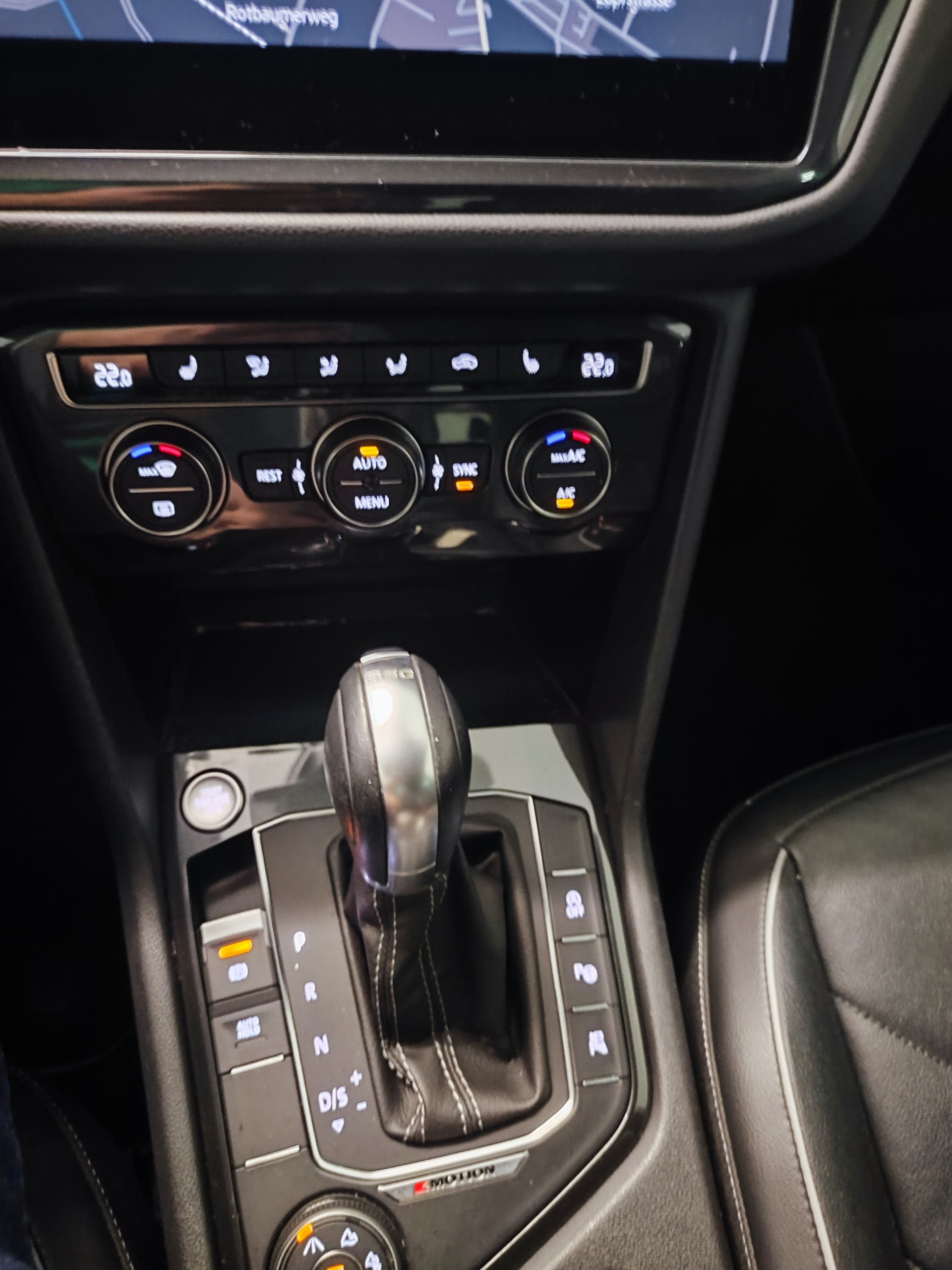 VW Tiguan 2.0TSI Highline 4Motion DSG-image-11