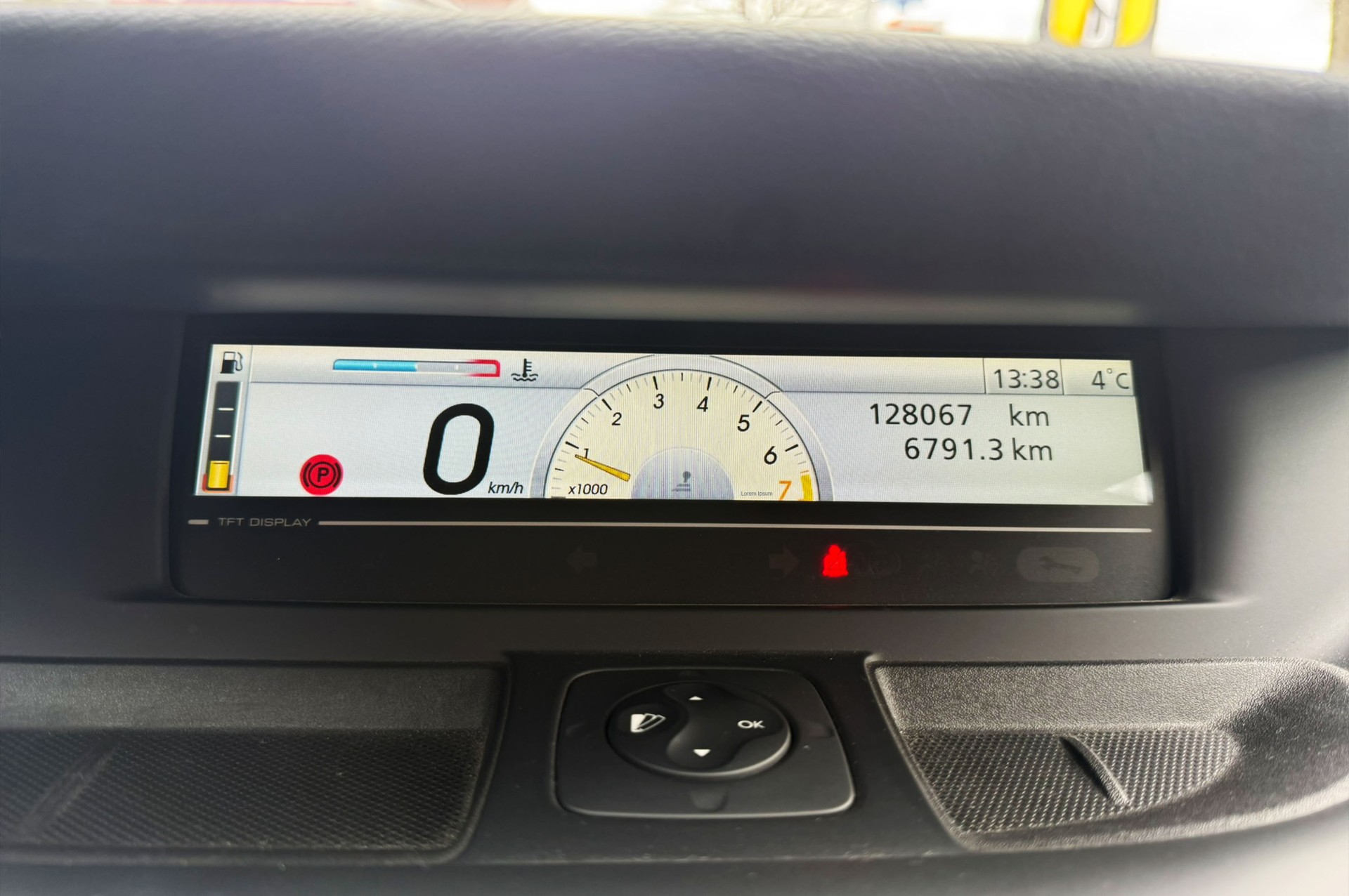 RENAULT Grand Scénic 1.4 16V Turbo Expression-image-14