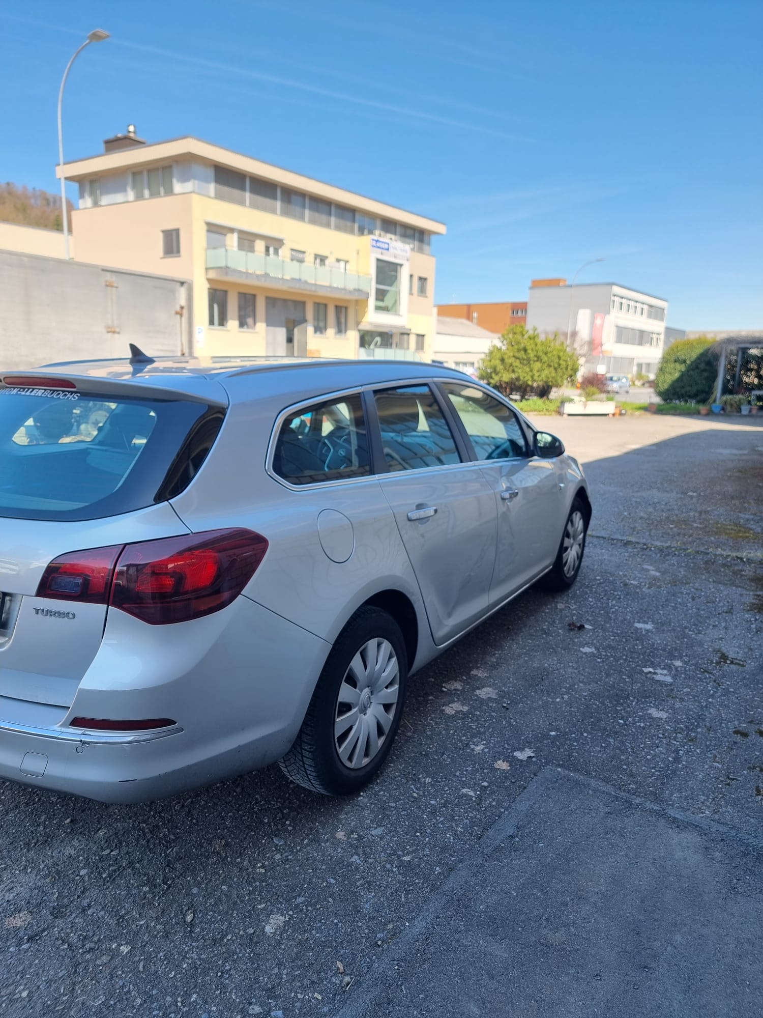 OPEL Astra SportsTourer 1.4i 16V Turbo Automatic-image-4