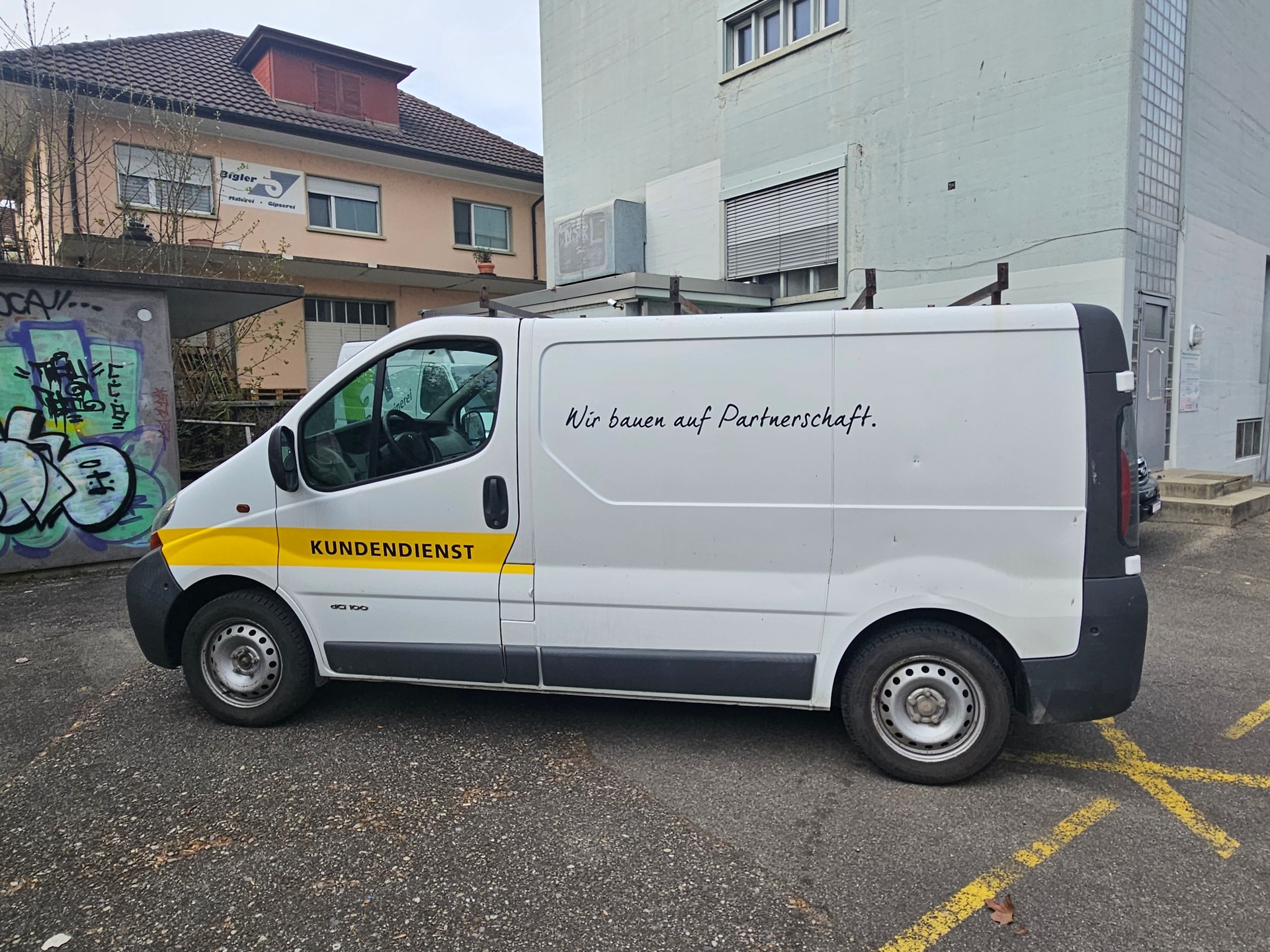 RENAULT Trafic 1.9 dCi 100 2.9t-image-4