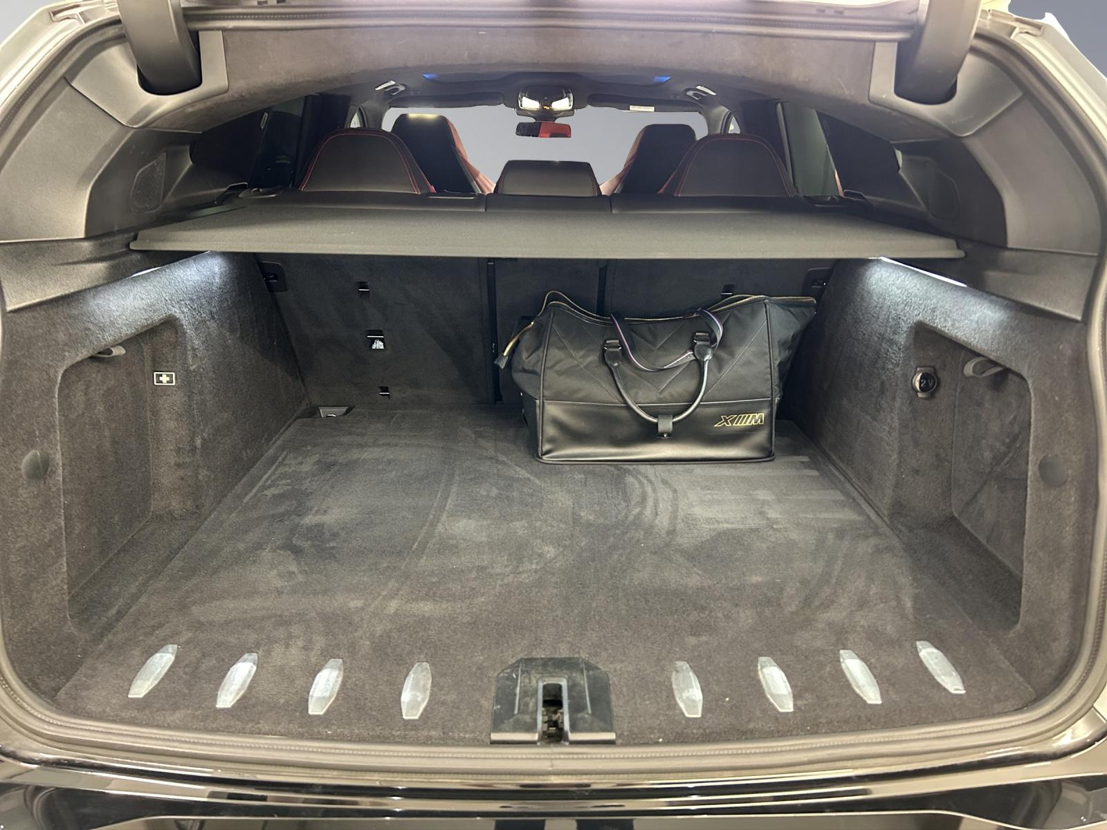 BMW XM Label Plug-in Hybrid-image-9