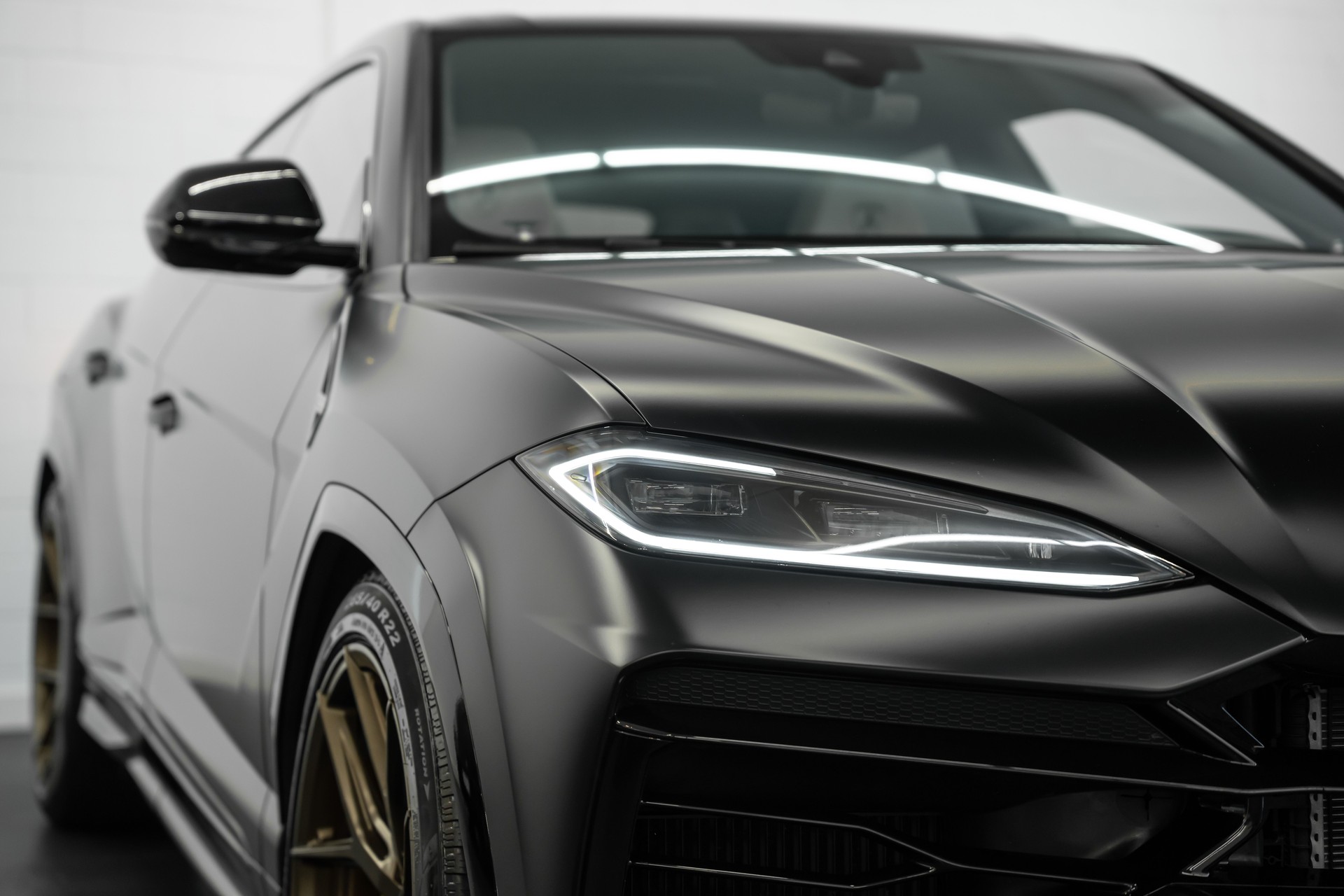 LAMBORGHINI Urus SE-image-5
