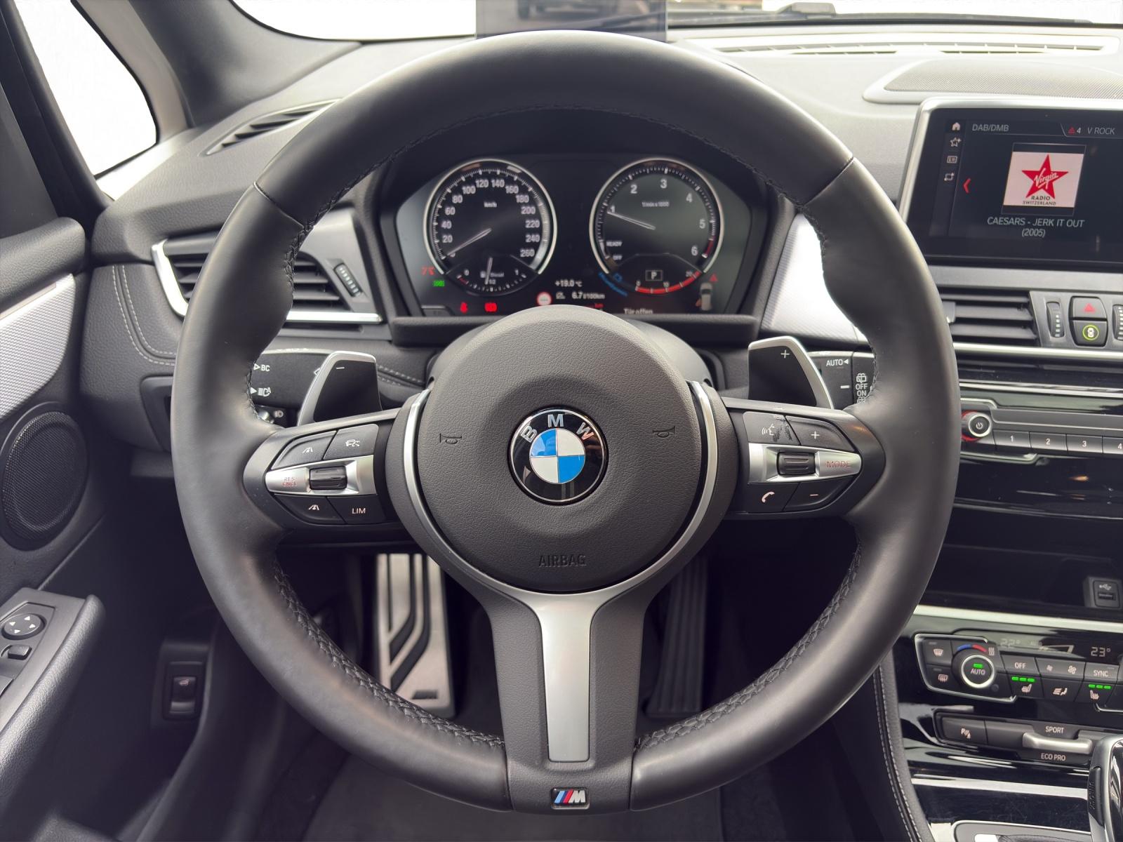 BMW 218d xDrive Active Tourer-image-10