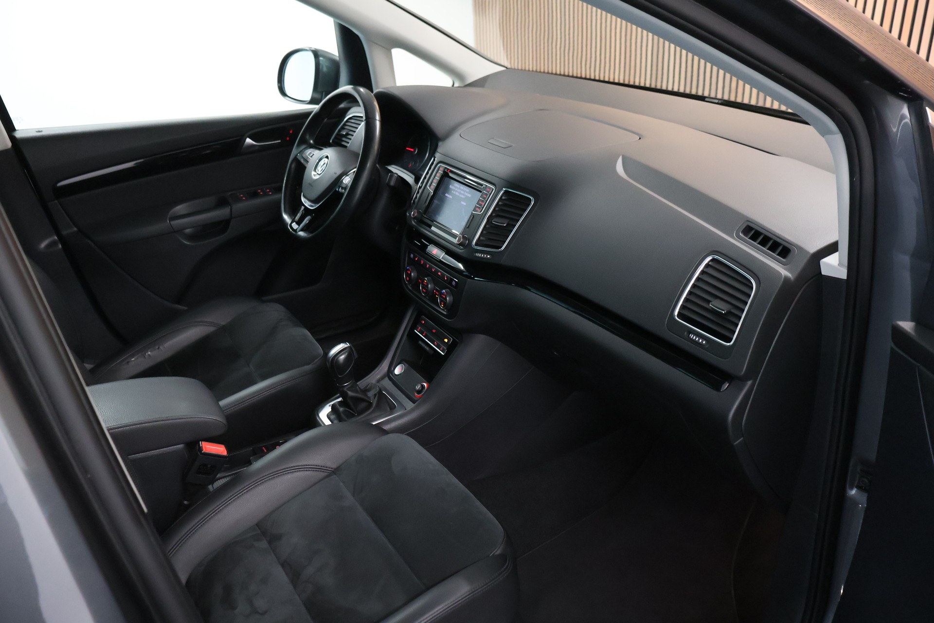 VW Sharan 2.0 TDI BMT Highline DSG-image-16