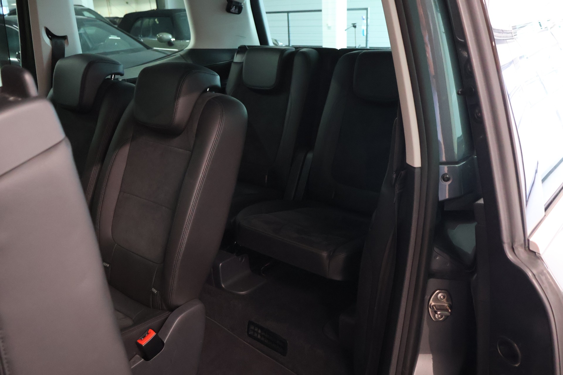 VW Sharan 2.0 TDI BMT Highline DSG-image-12