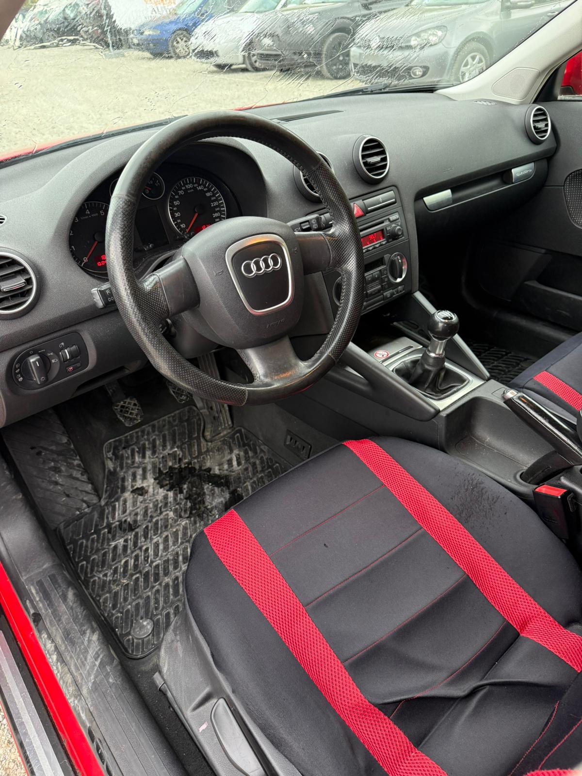 AUDI A3 Sportback 2.0 Turbo FSI Ambition quattro-image-8