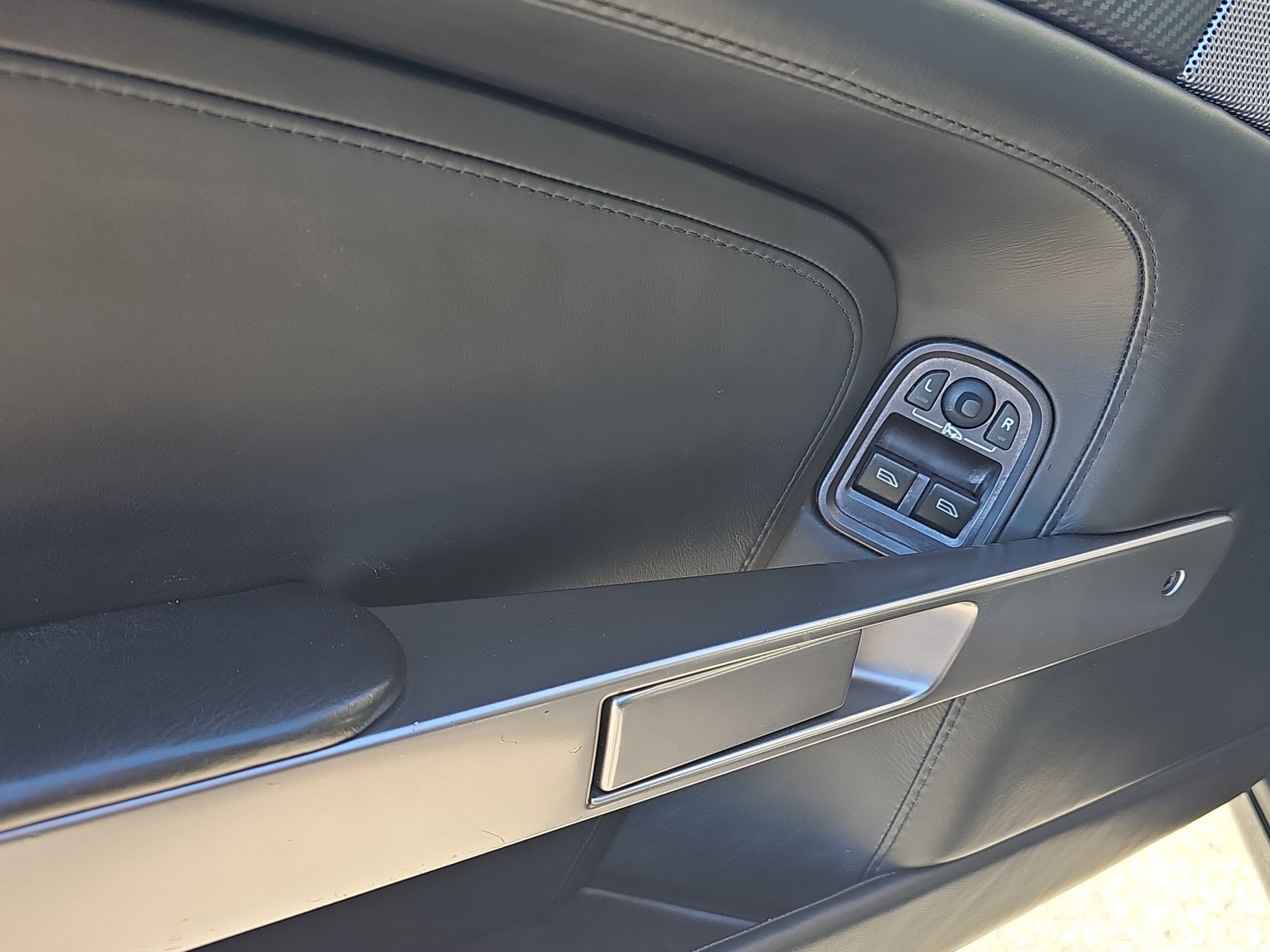 ASTON MARTIN DB9 Touchtronic 2-image-23