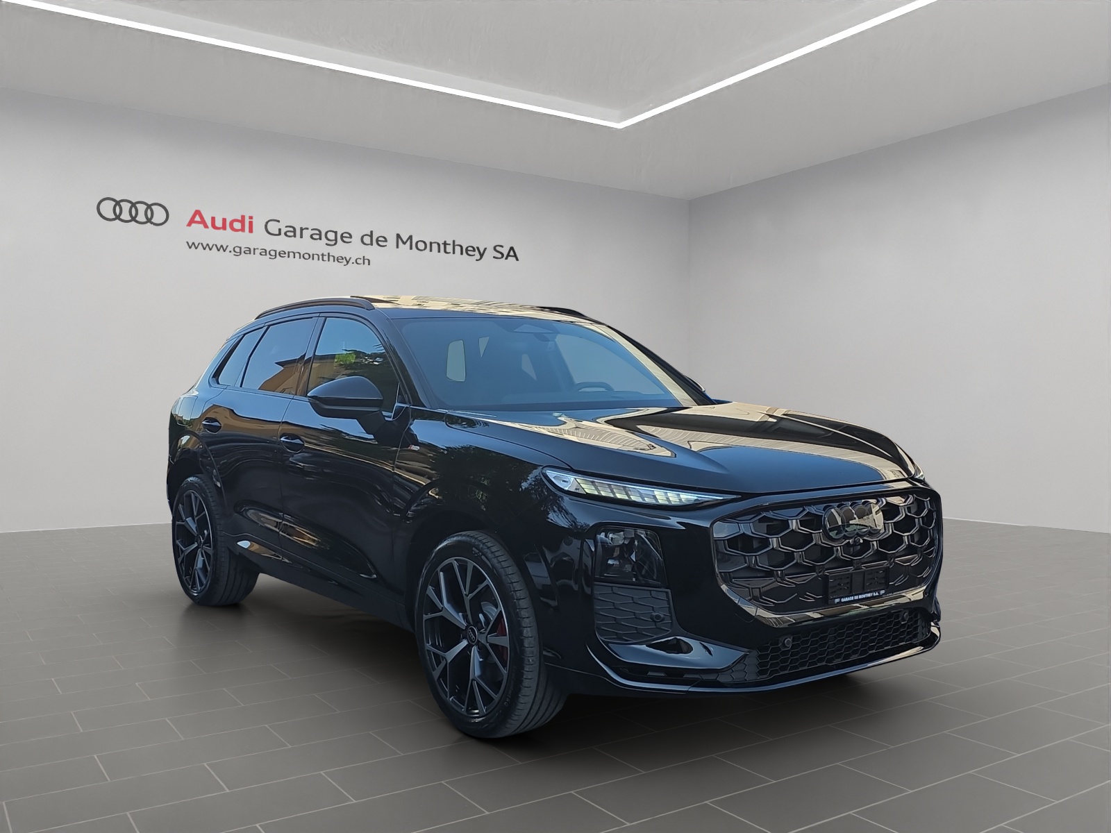 AUDI Q3 SUV TFSI quattro 195 kW S tronic-image-1