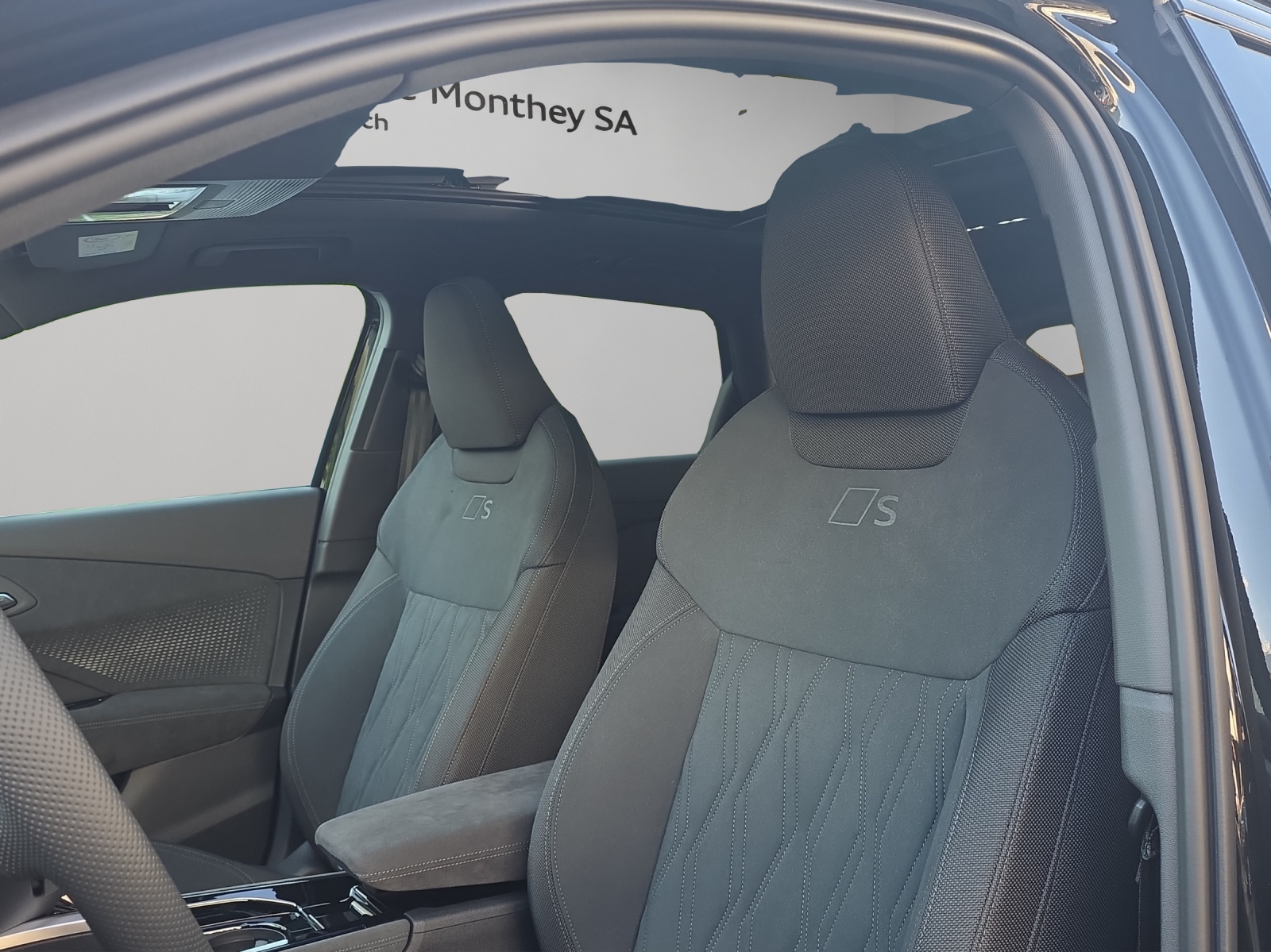 AUDI Q3 SUV TFSI quattro 195 kW S tronic-image-5