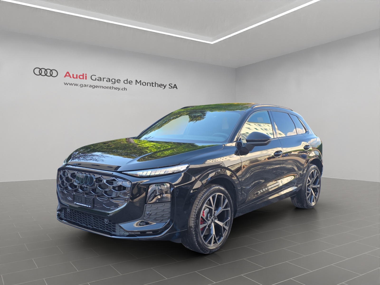 AUDI Q3 SUV TFSI quattro 195 kW S tronic-image-0