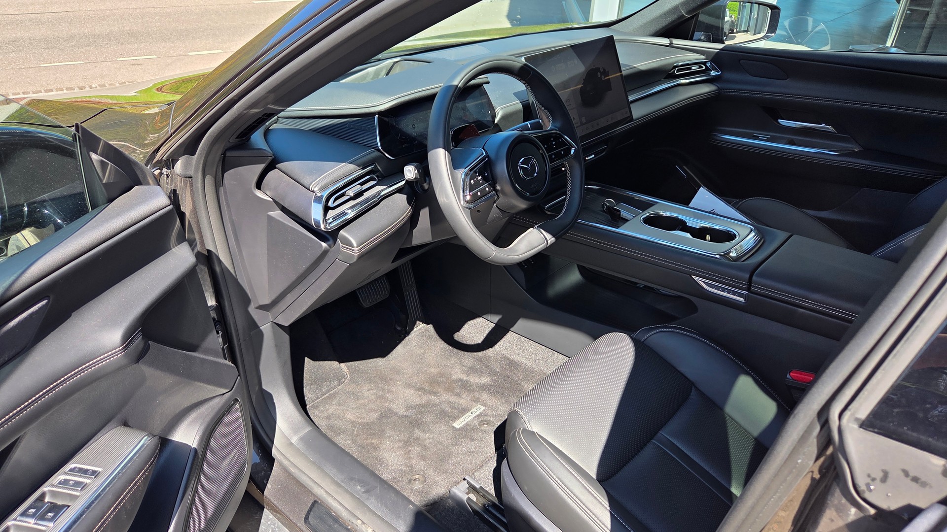 MAZDA 6e 258 69kWh Takumi-image-10