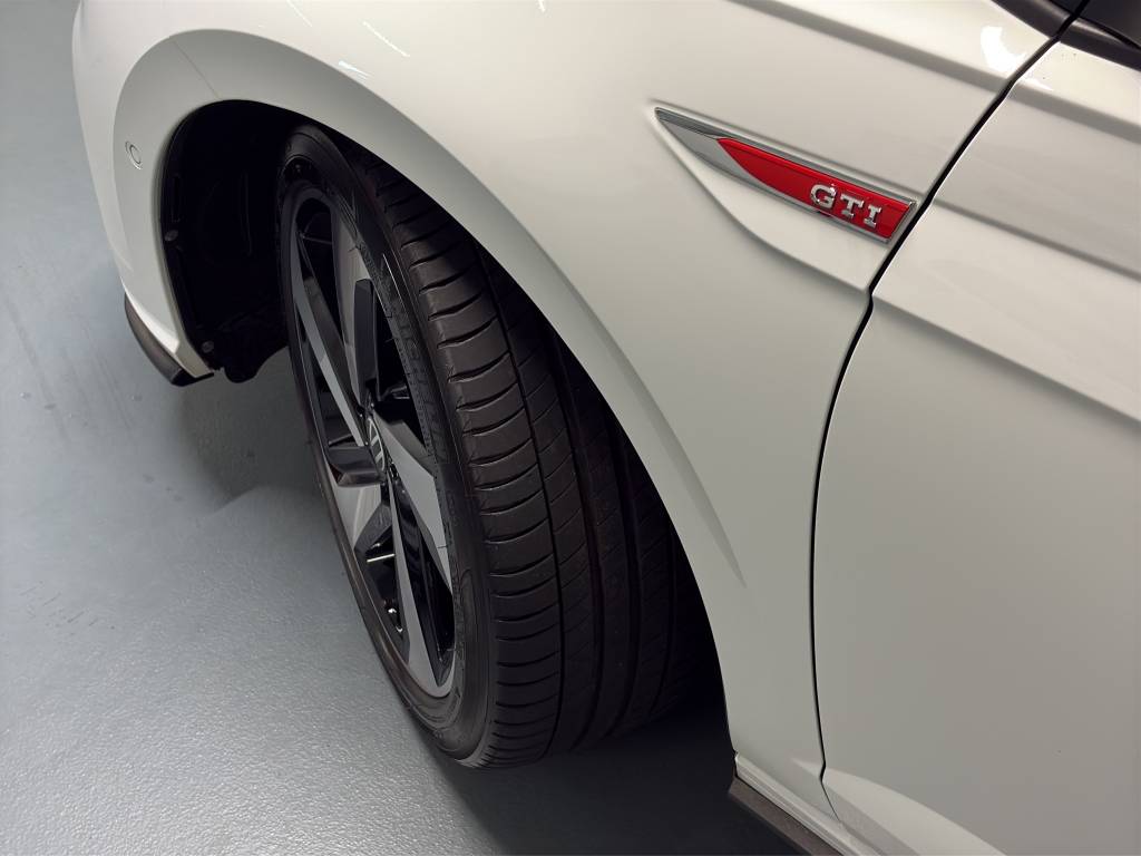 VW Polo 2.0 TSI GTI DSG-image-12