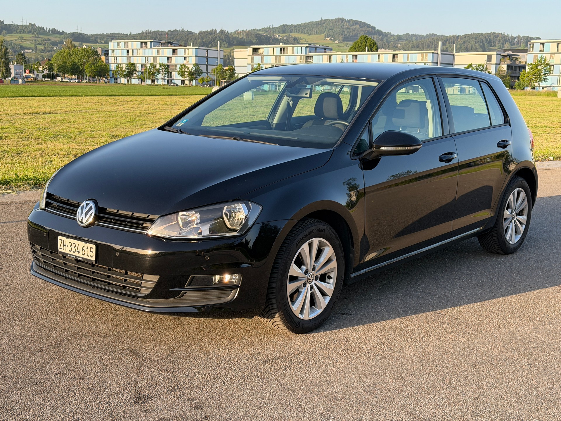 VW VW Golf 1.6 TDI Comfortline DSG-image-0