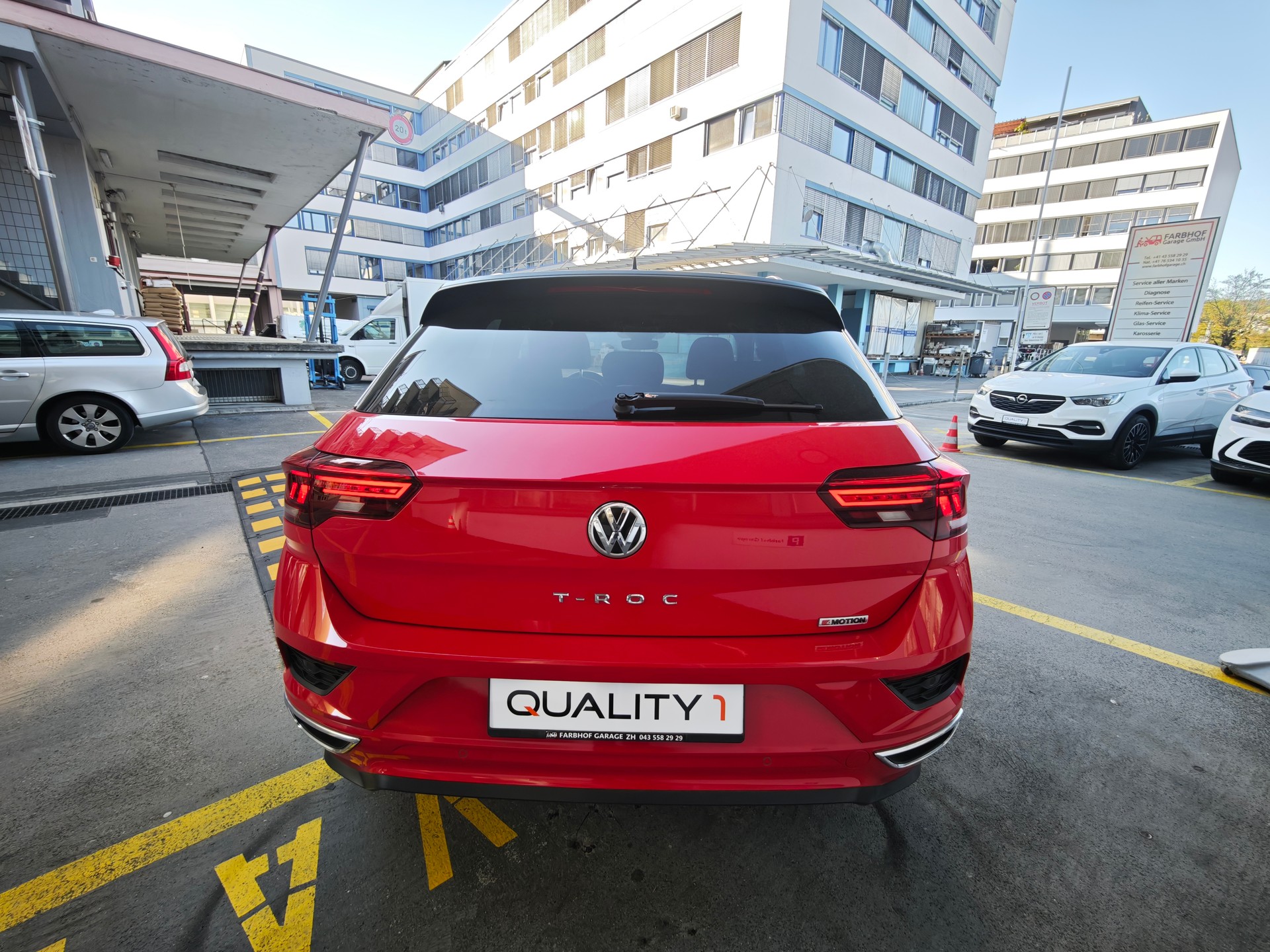 VW T-Roc 1.5 TSI EVO Sport DSG 4Motion-image-4