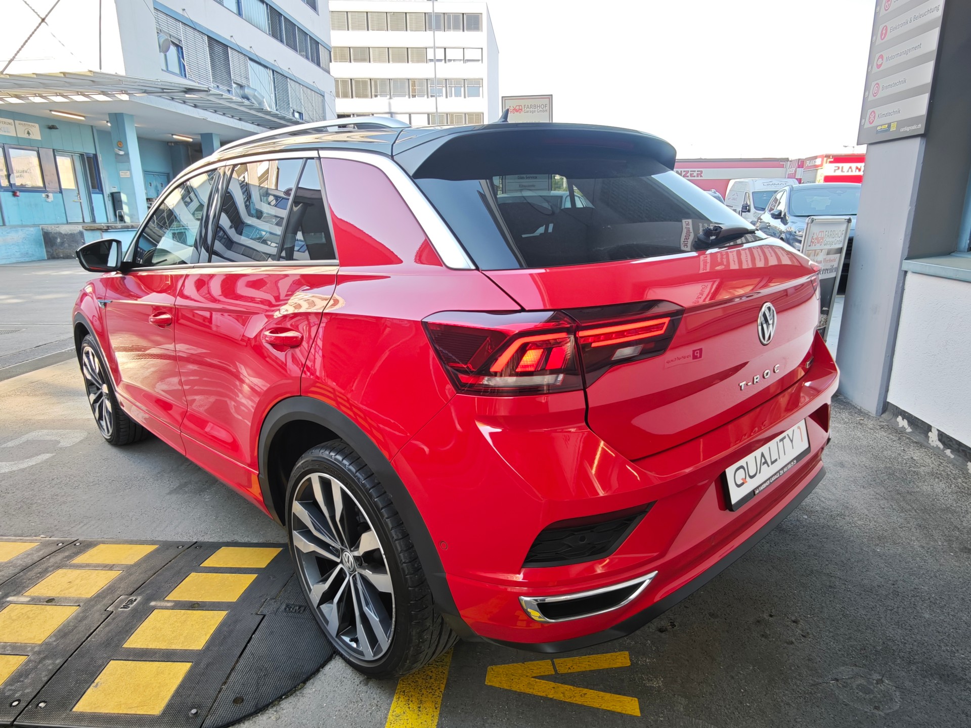 VW T-Roc 1.5 TSI EVO Sport DSG 4Motion-image-6