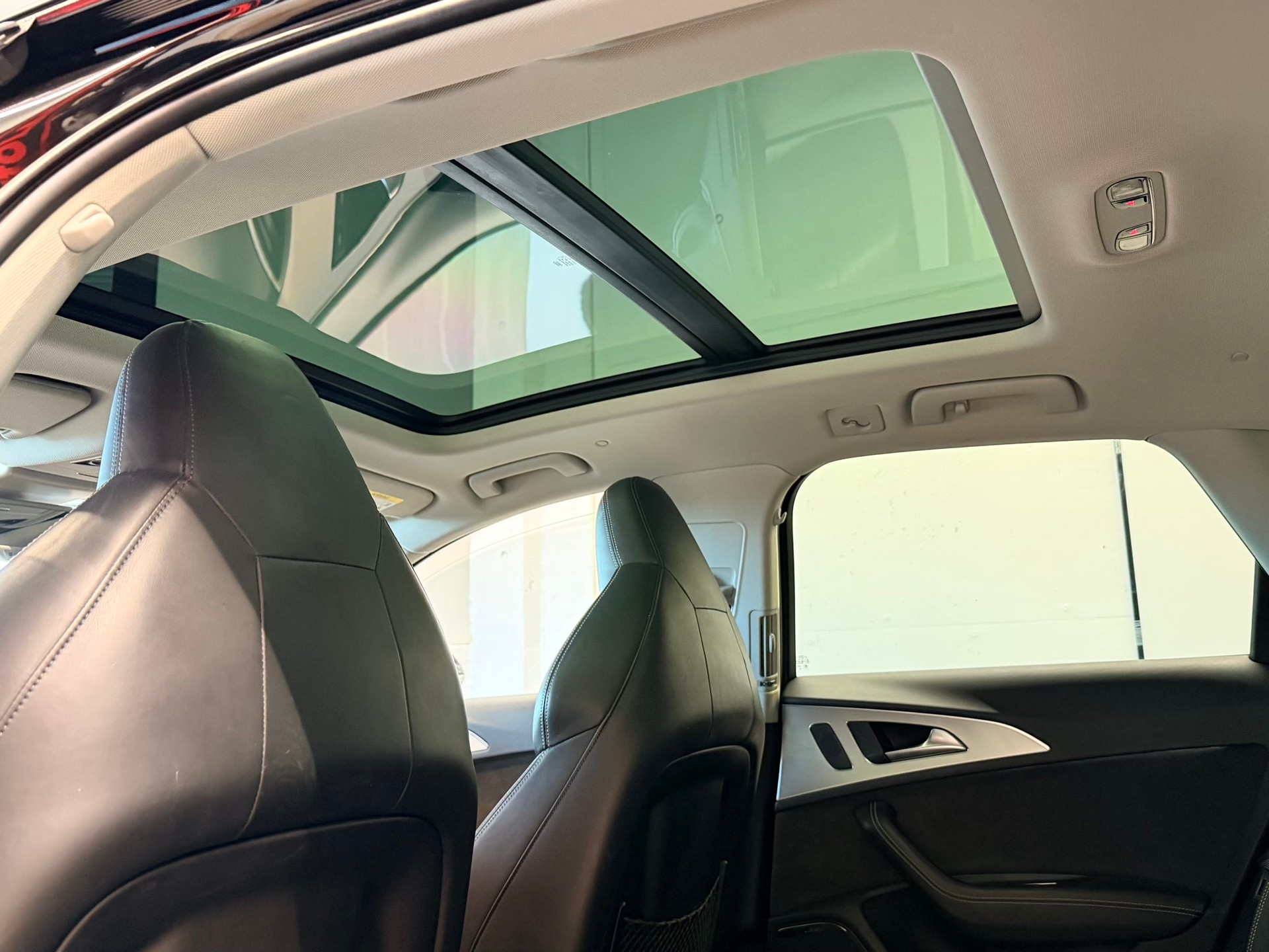 AUDI S6 Avant 4.0 TFSI V8 quattro S-tronic-image-17
