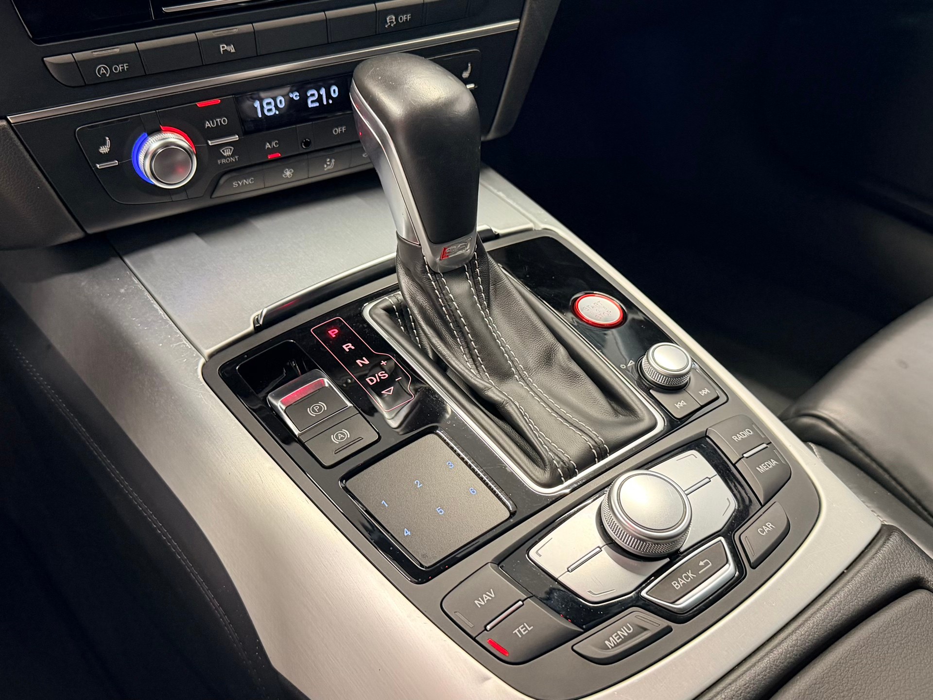 AUDI S6 Avant 4.0 TFSI V8 quattro S-tronic-image-24