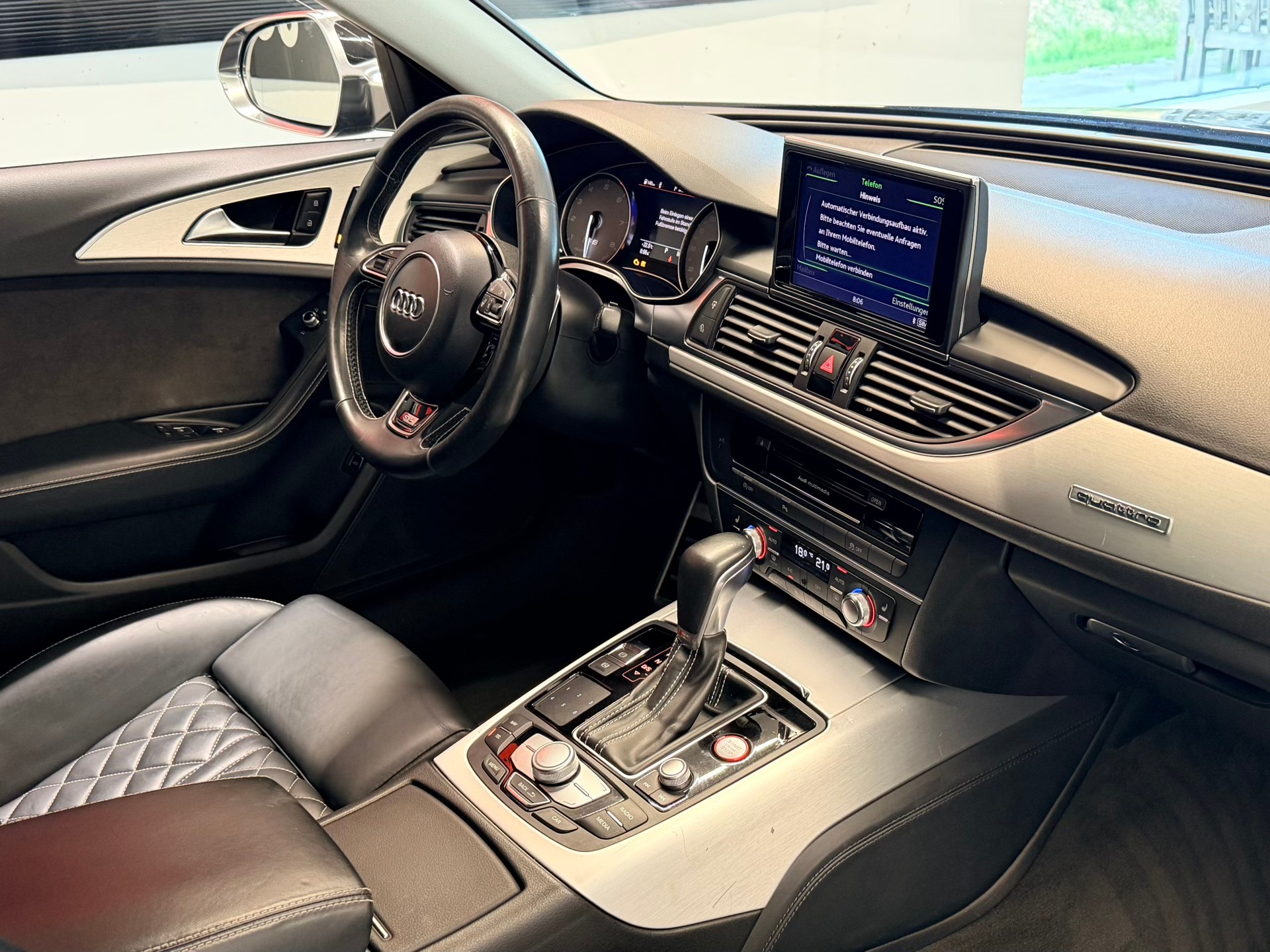AUDI S6 Avant 4.0 TFSI V8 quattro S-tronic-image-21