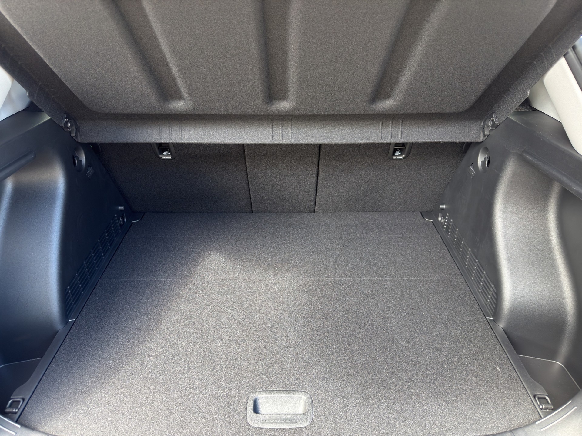 HYUNDAI Kona 1.6 GDi HEV Amplia DCT-image-12