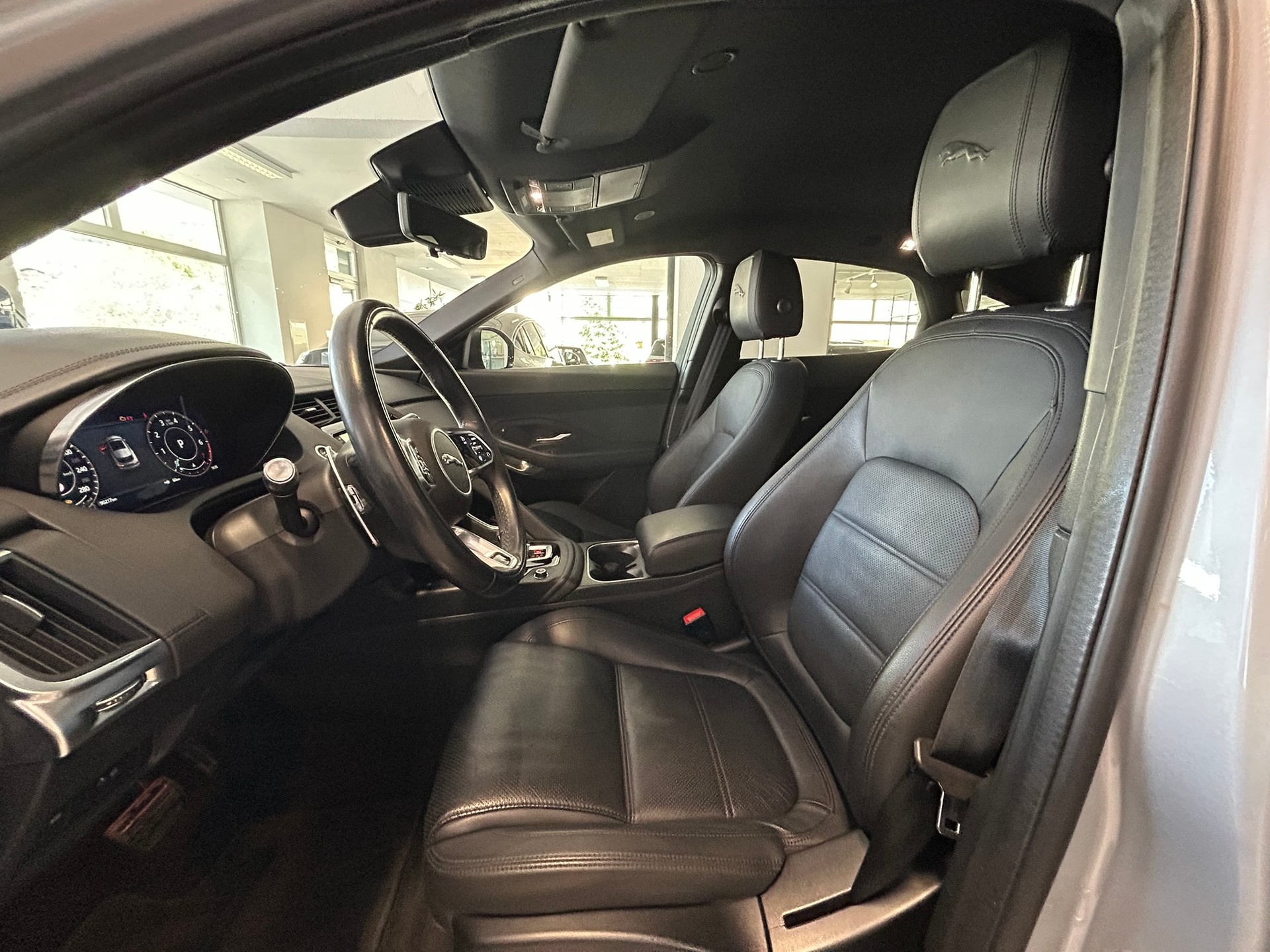 JAGUAR E-Pace 2.0 P200 AWD S-image-5