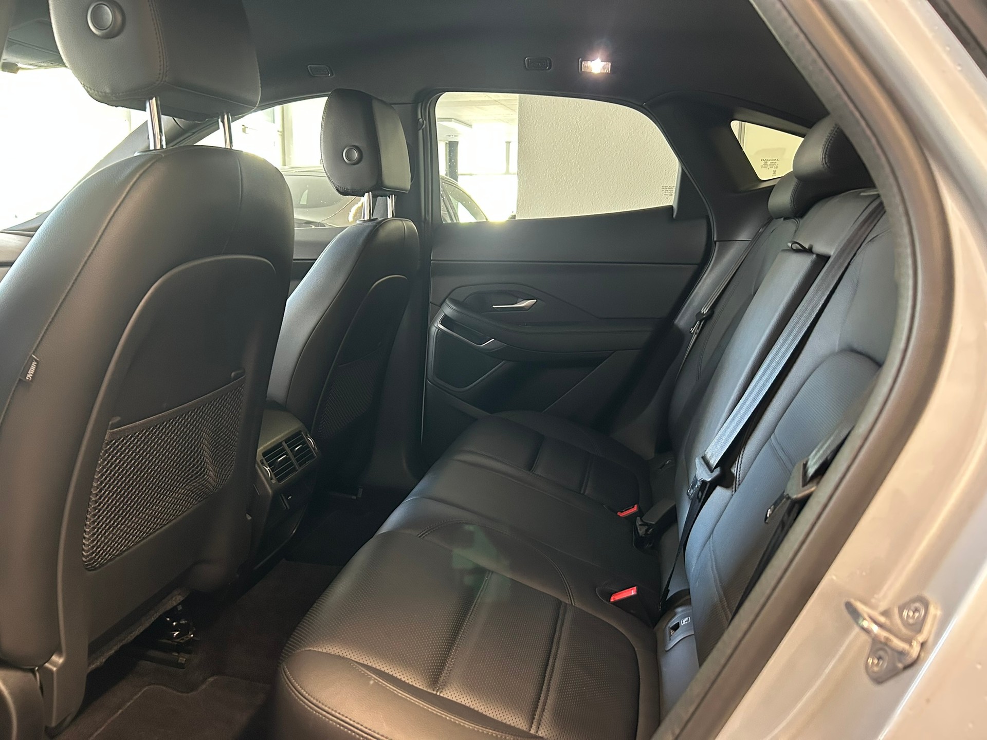 JAGUAR E-Pace 2.0 P200 AWD S-image-9