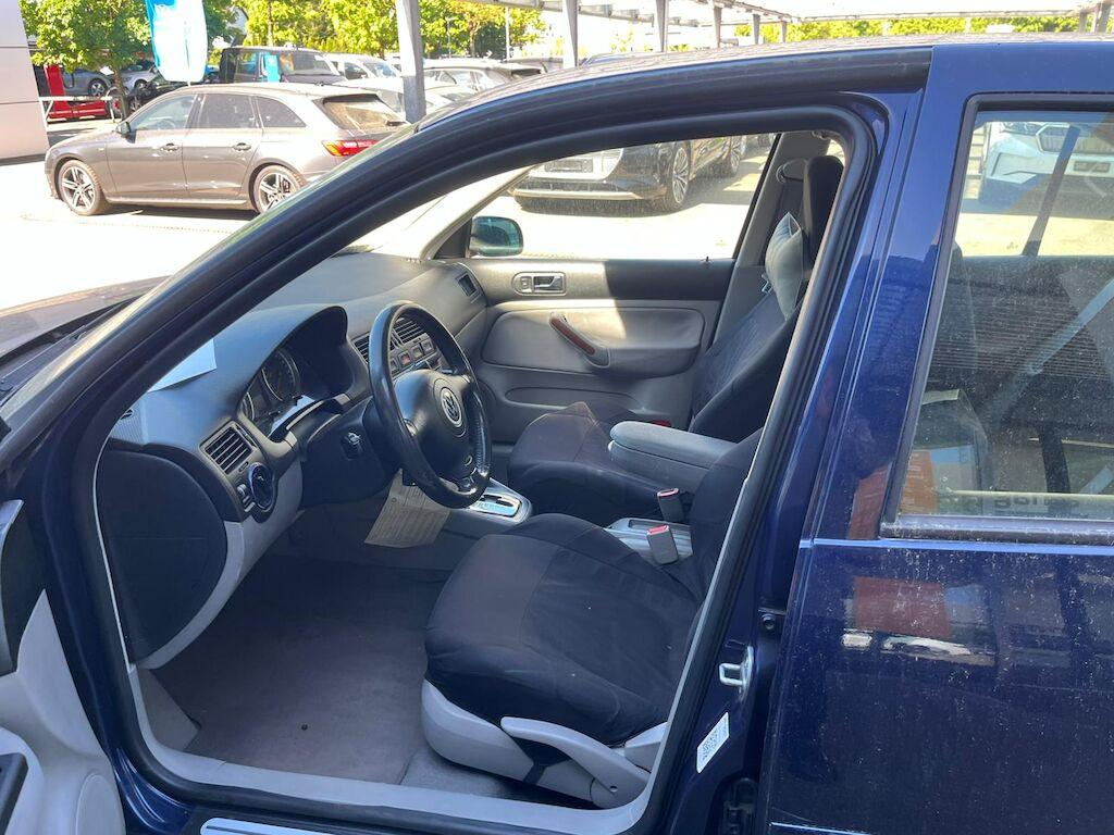 VW Bora 2.3 Highline-image-5